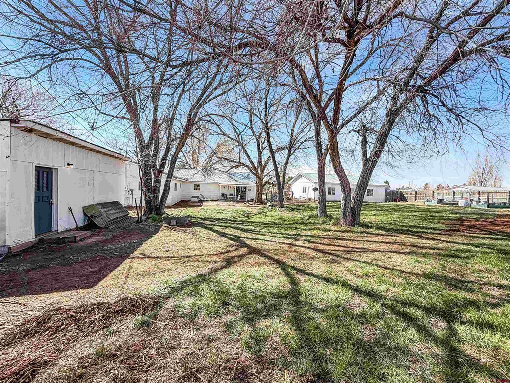 412 W 1St Street