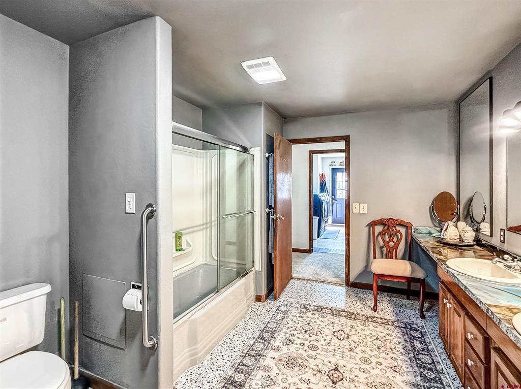 412 W 1St Street