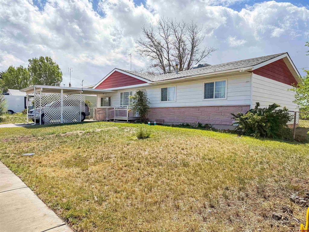 819 Brookside Drive