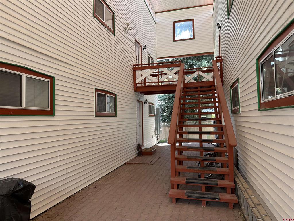 812 Central Avenue