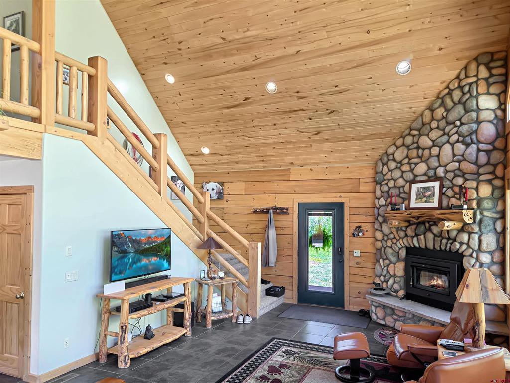 24515 Road 37