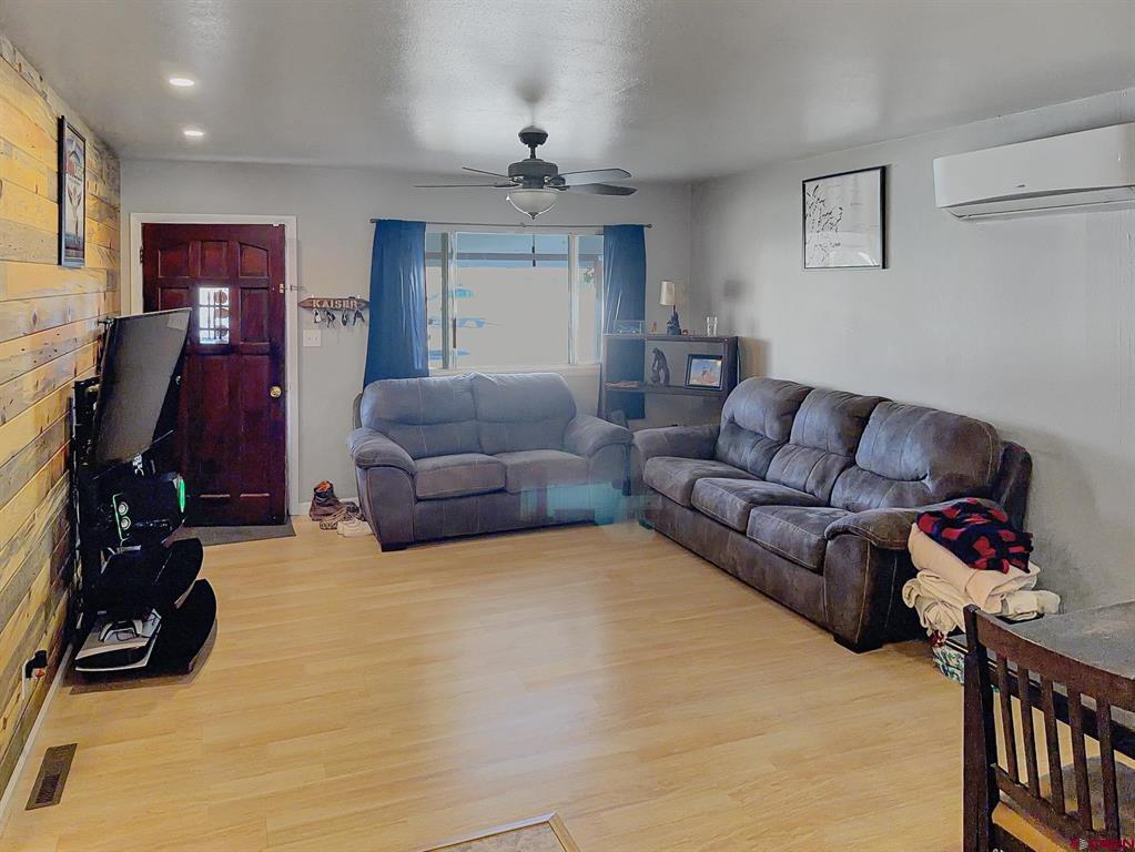 717 E 3rd Street