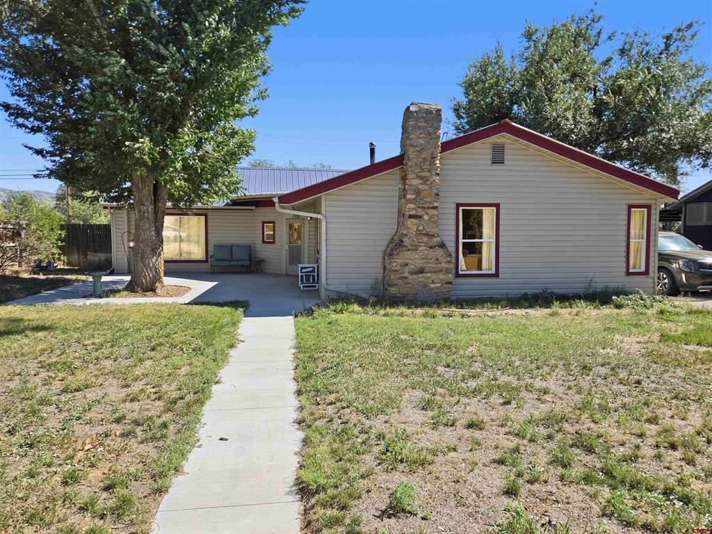 715 Canyon Drive