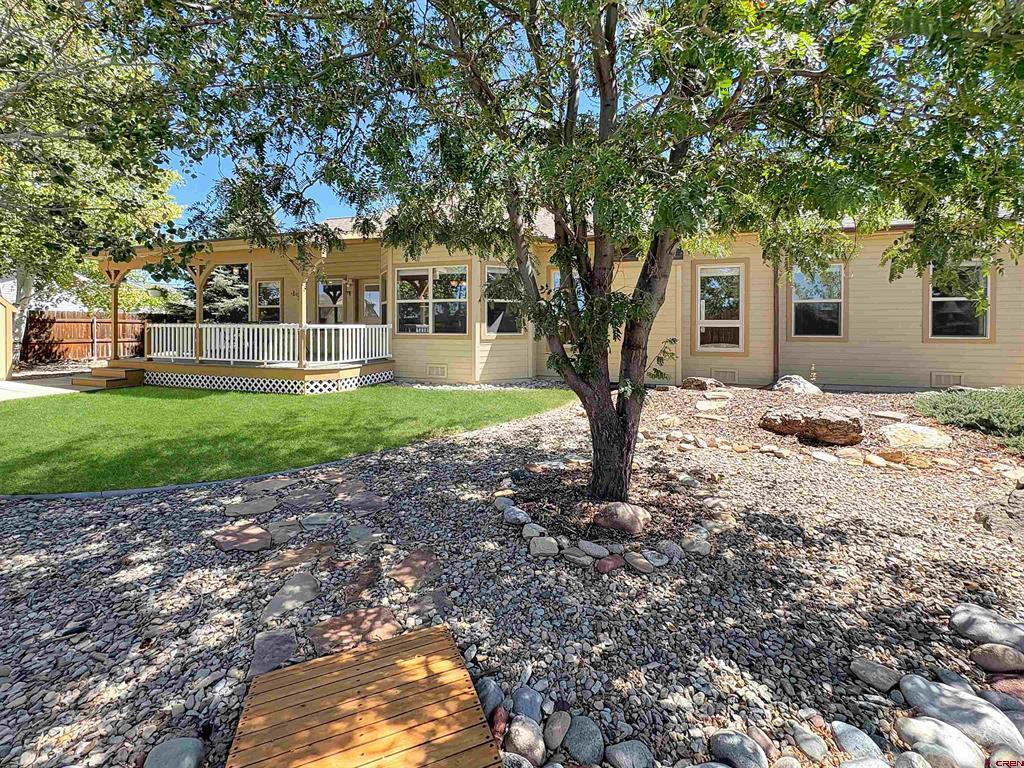 1521 Cochita Drive