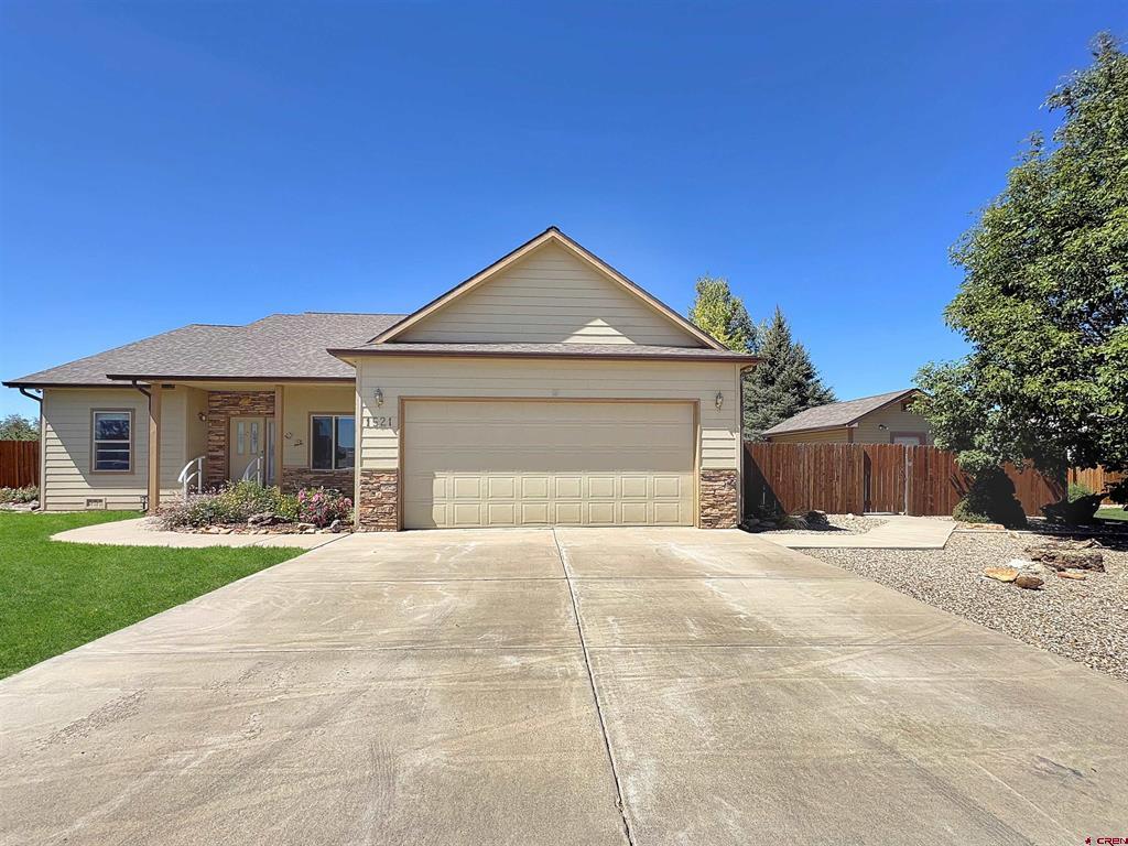 1521 Cochita Drive