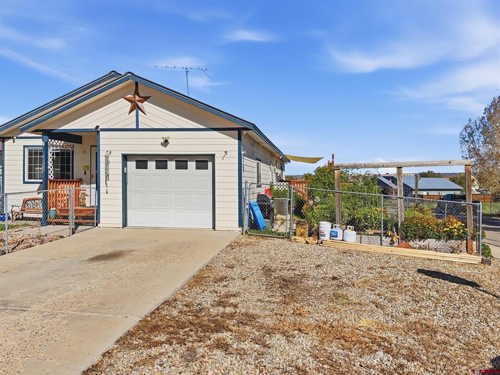 1422 Mesa Verde Street