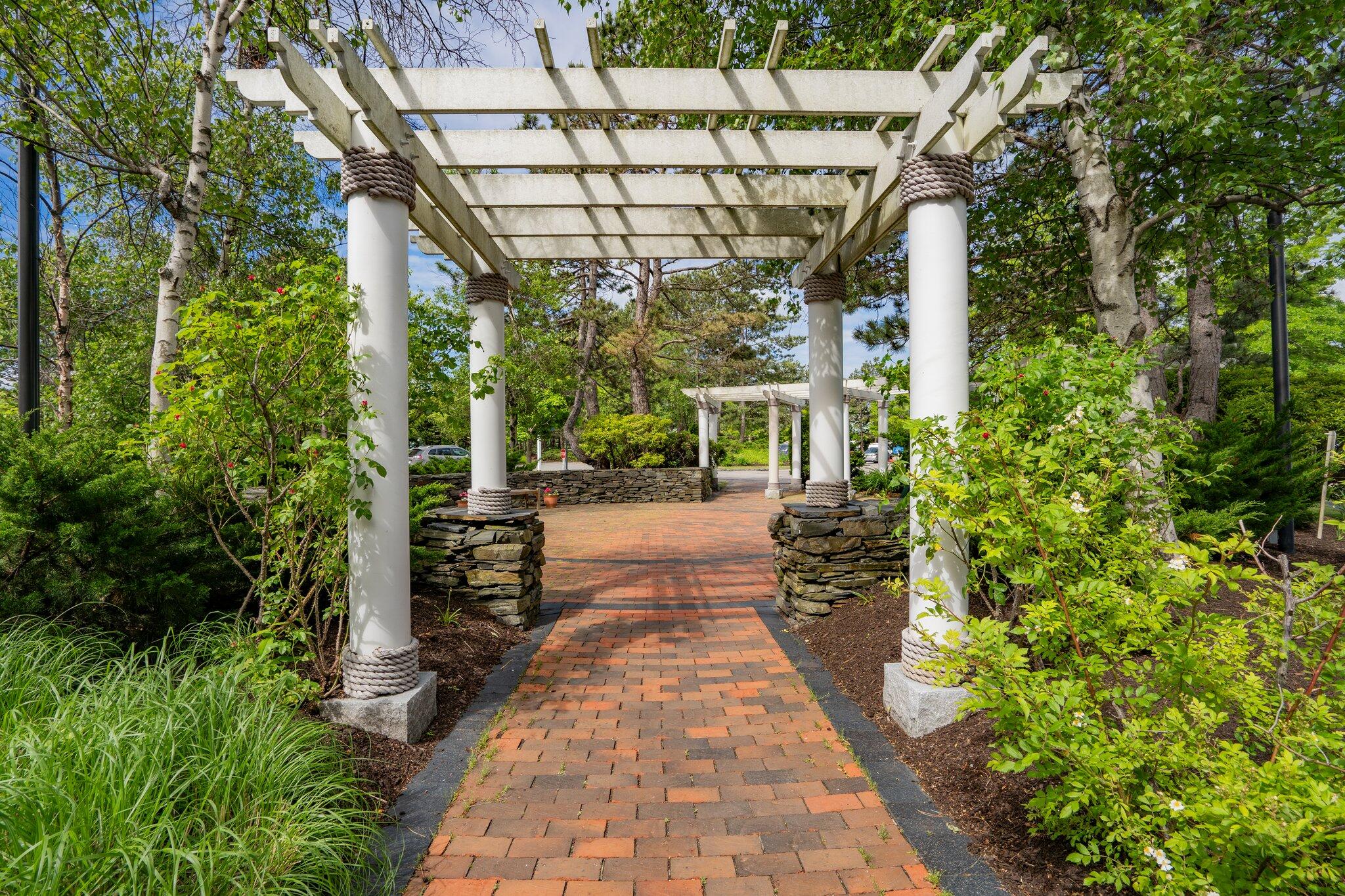 148 Breakwater Drive, 307