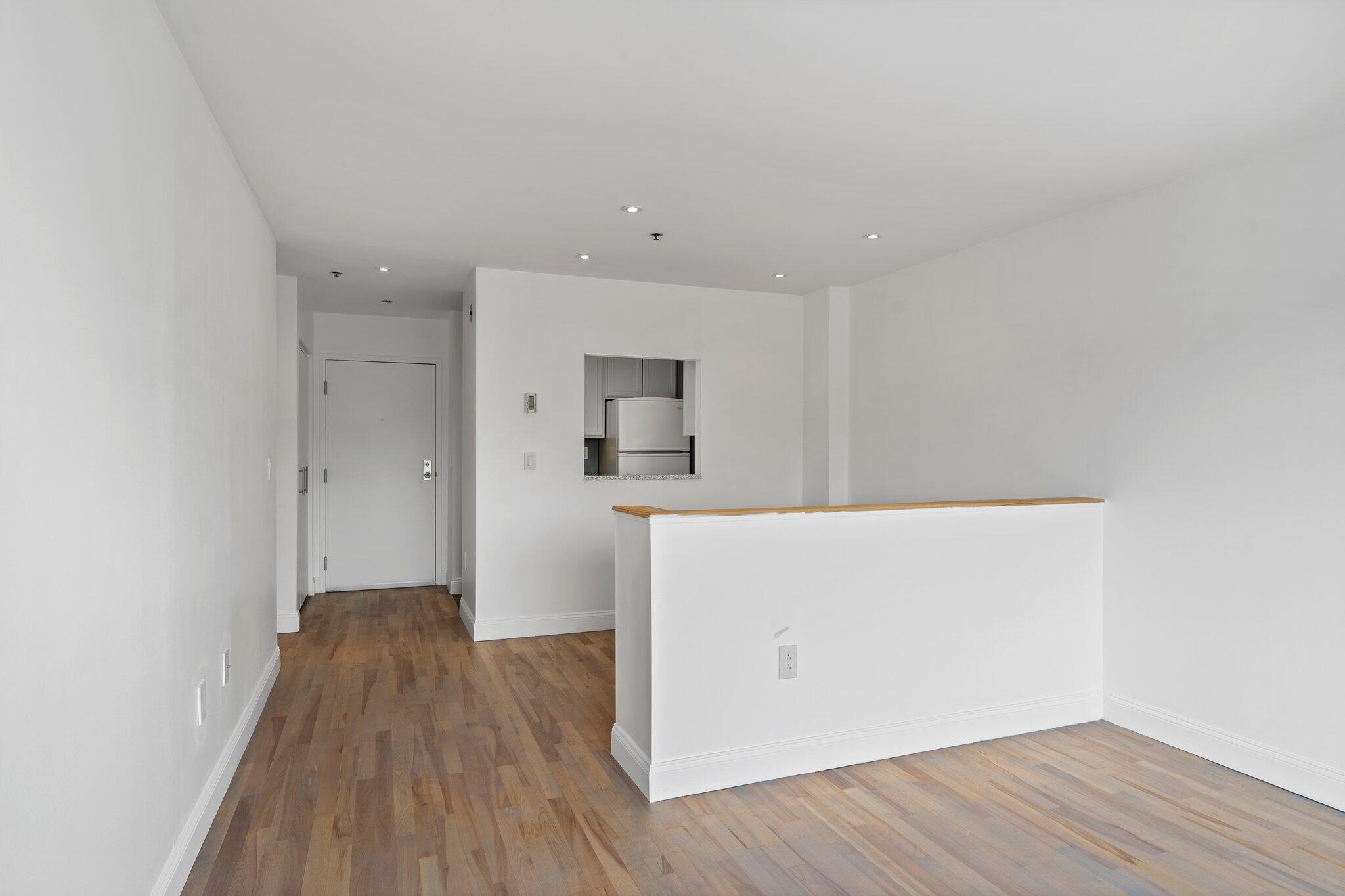 148 Breakwater Drive, 307