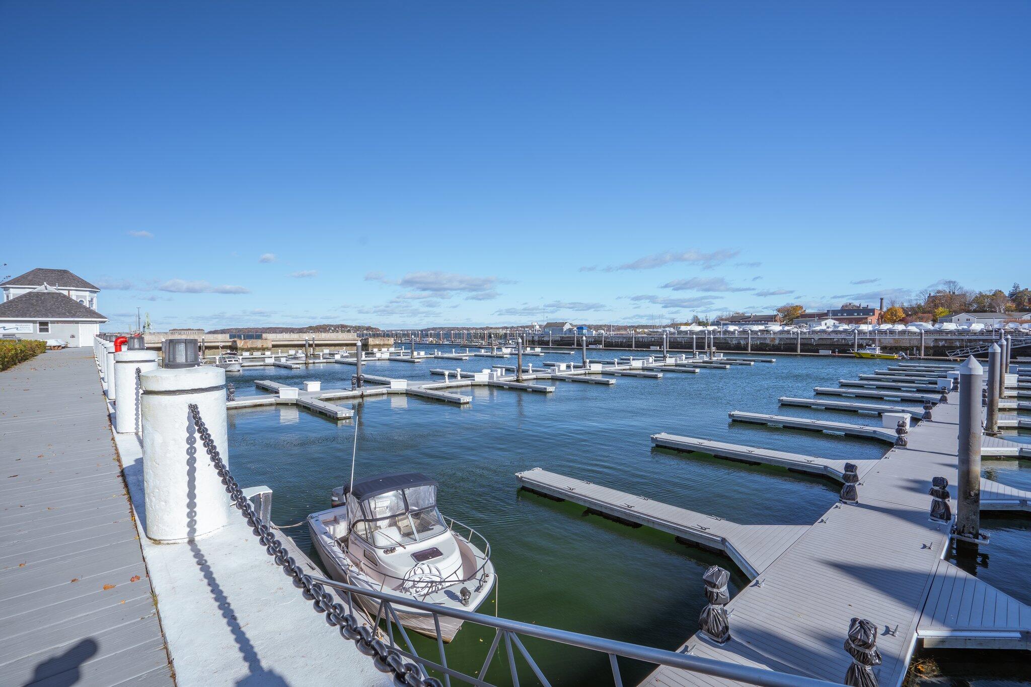 148 Breakwater Drive, 307
