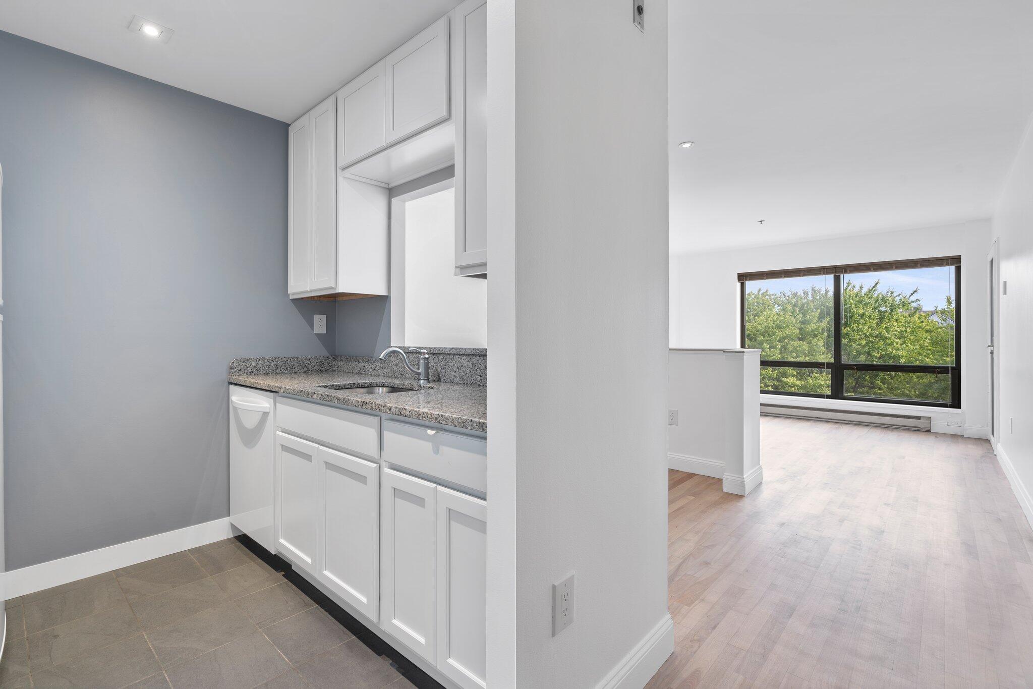 148 Breakwater Drive, 307