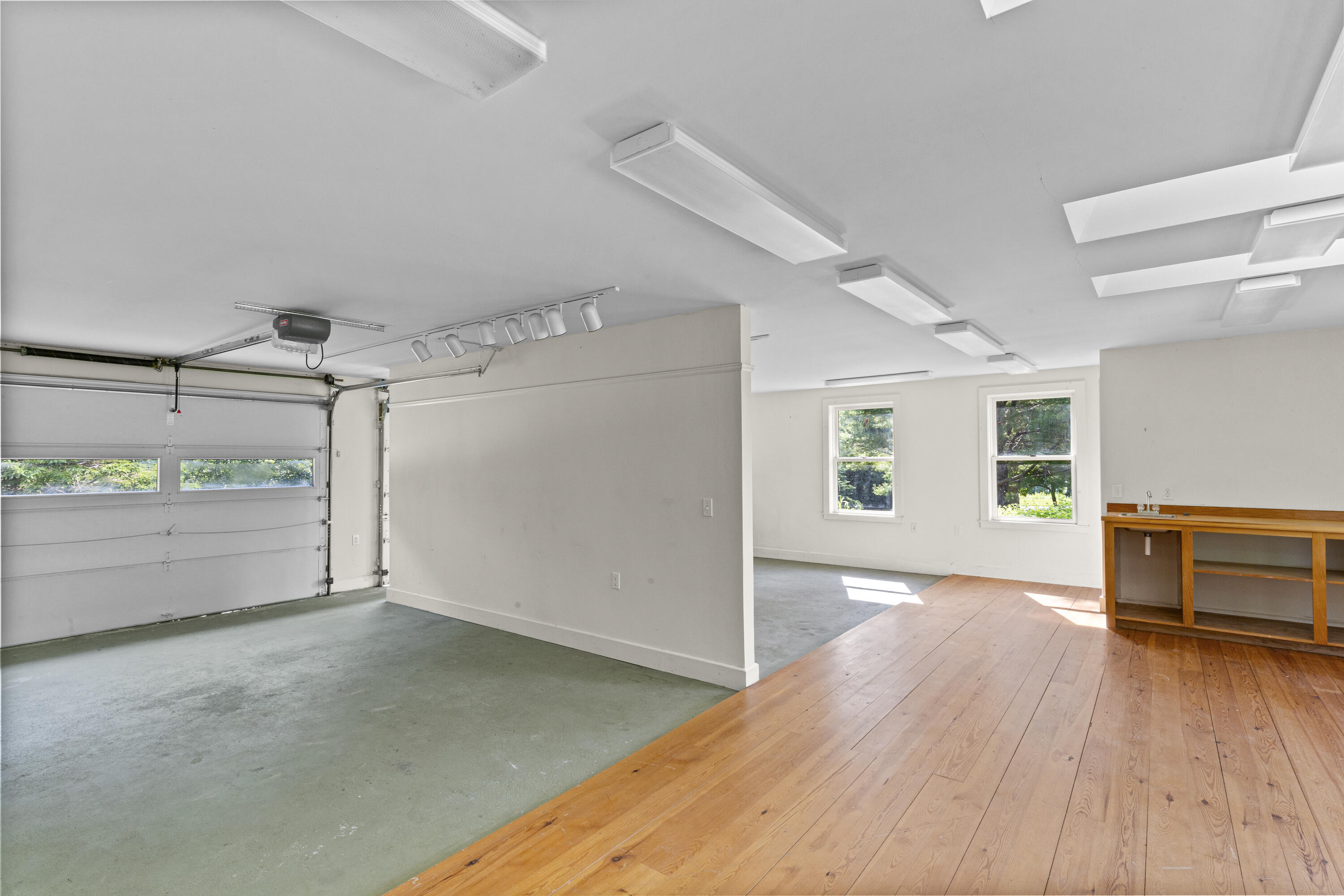 737 St George Road