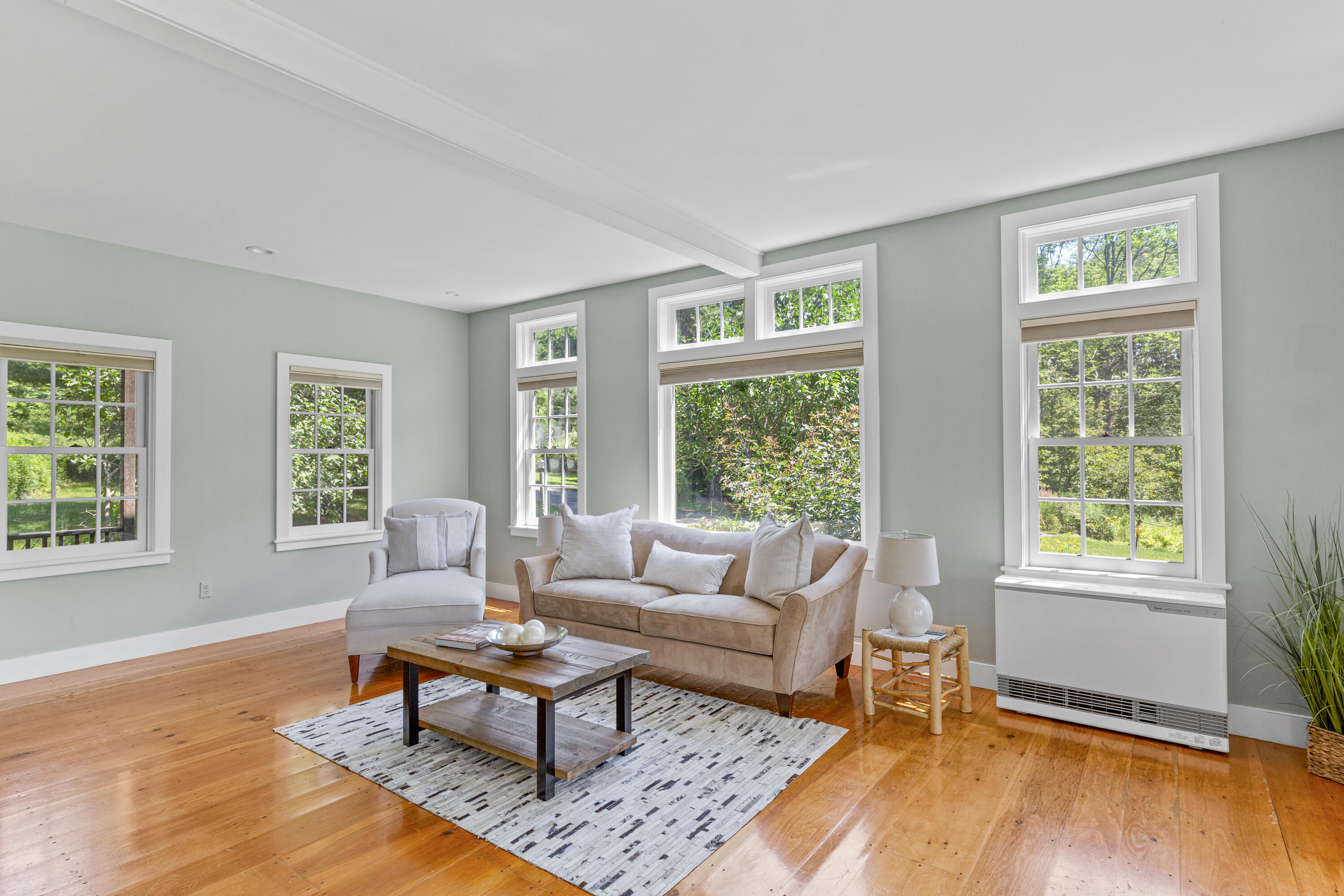 737 St George Road