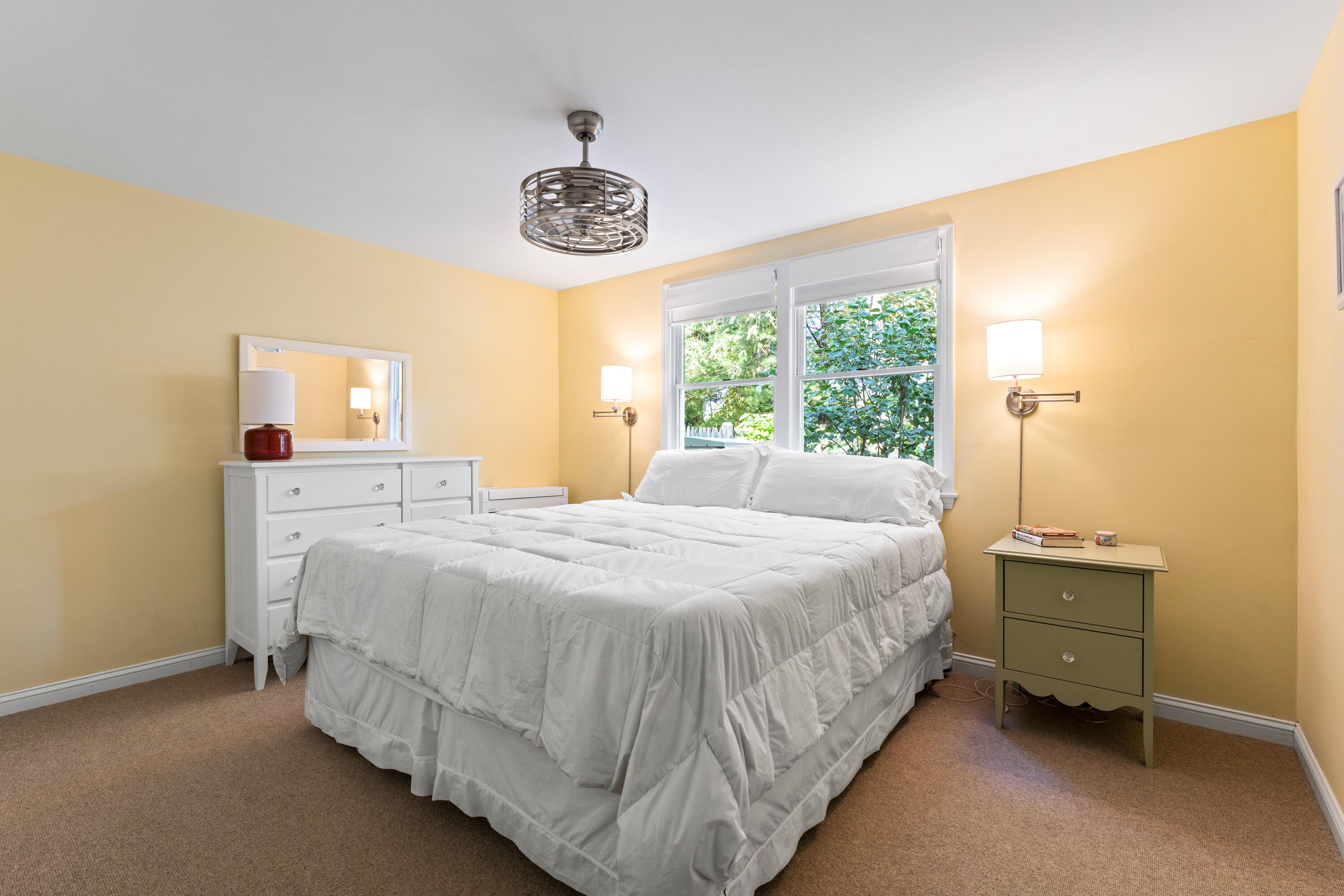 33 Arrowwood Court, 33