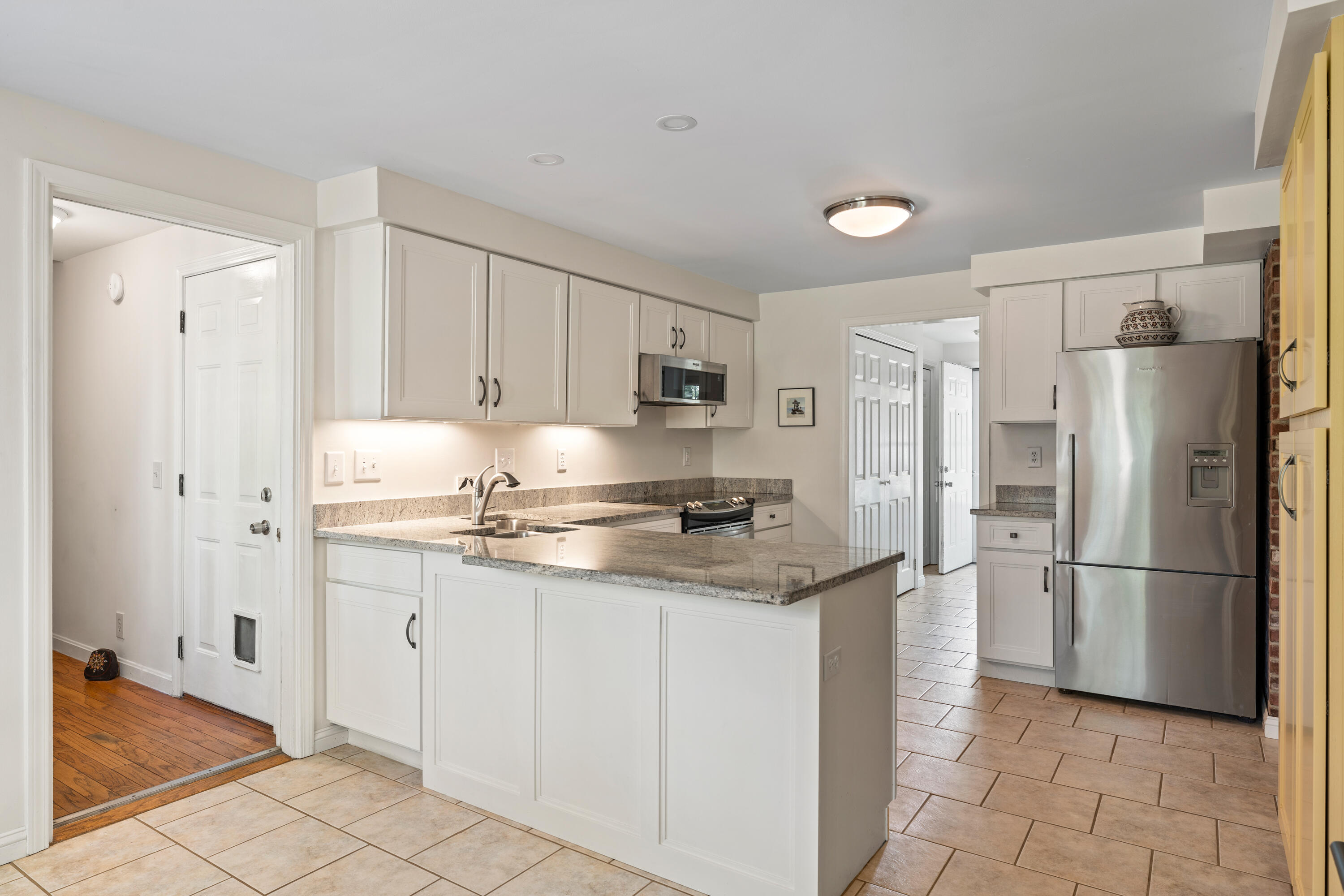 33 Arrowwood Court, 33