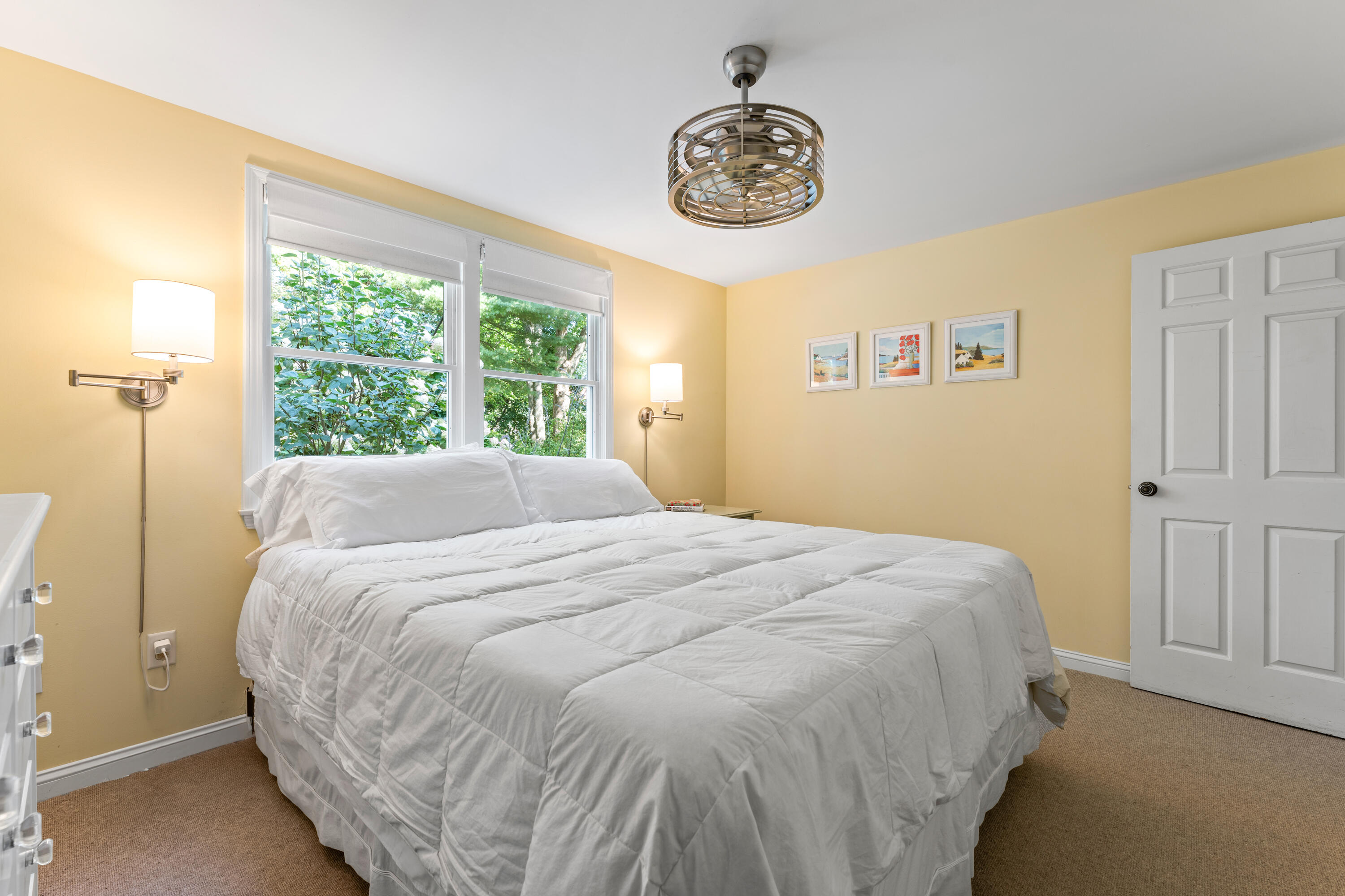 33 Arrowwood Court, 33