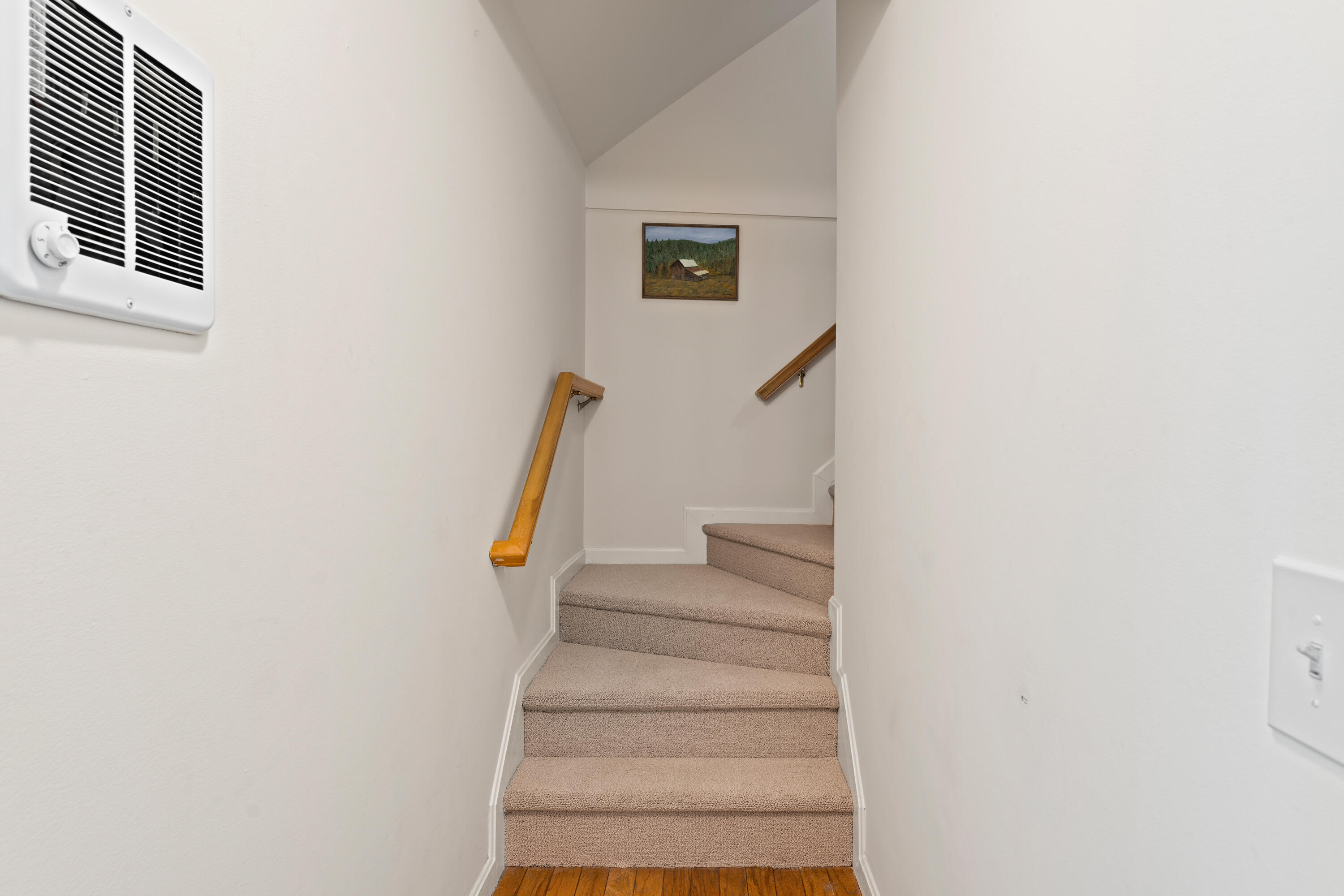 33 Arrowwood Court, 33