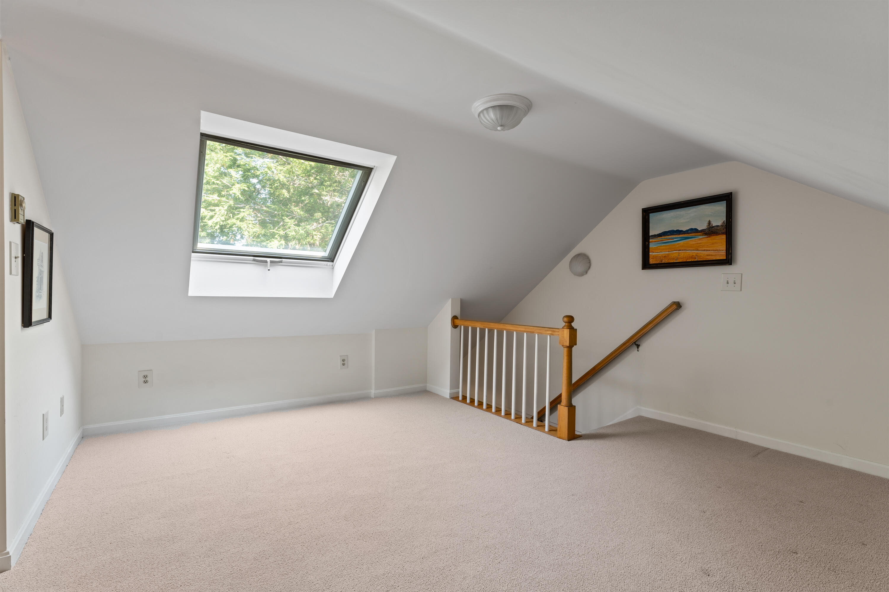 33 Arrowwood Court, 33