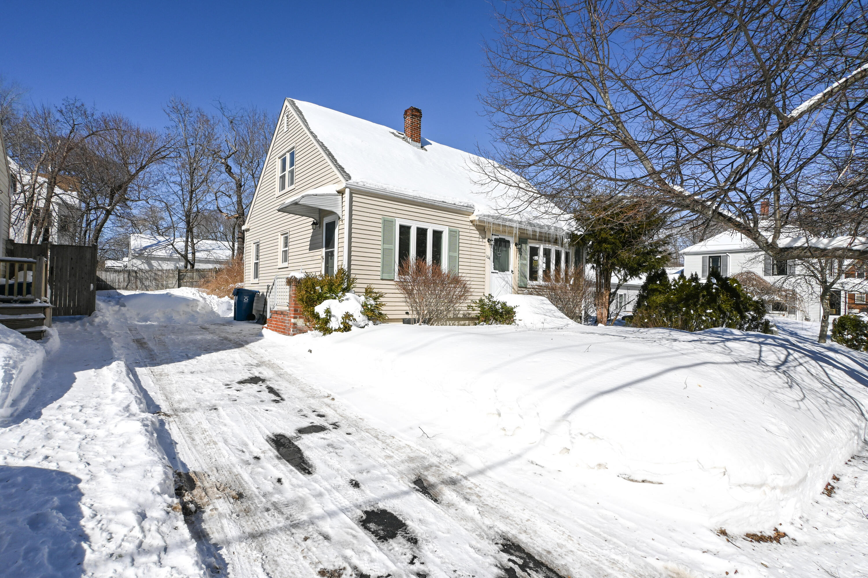 104 Whitney Avenue
