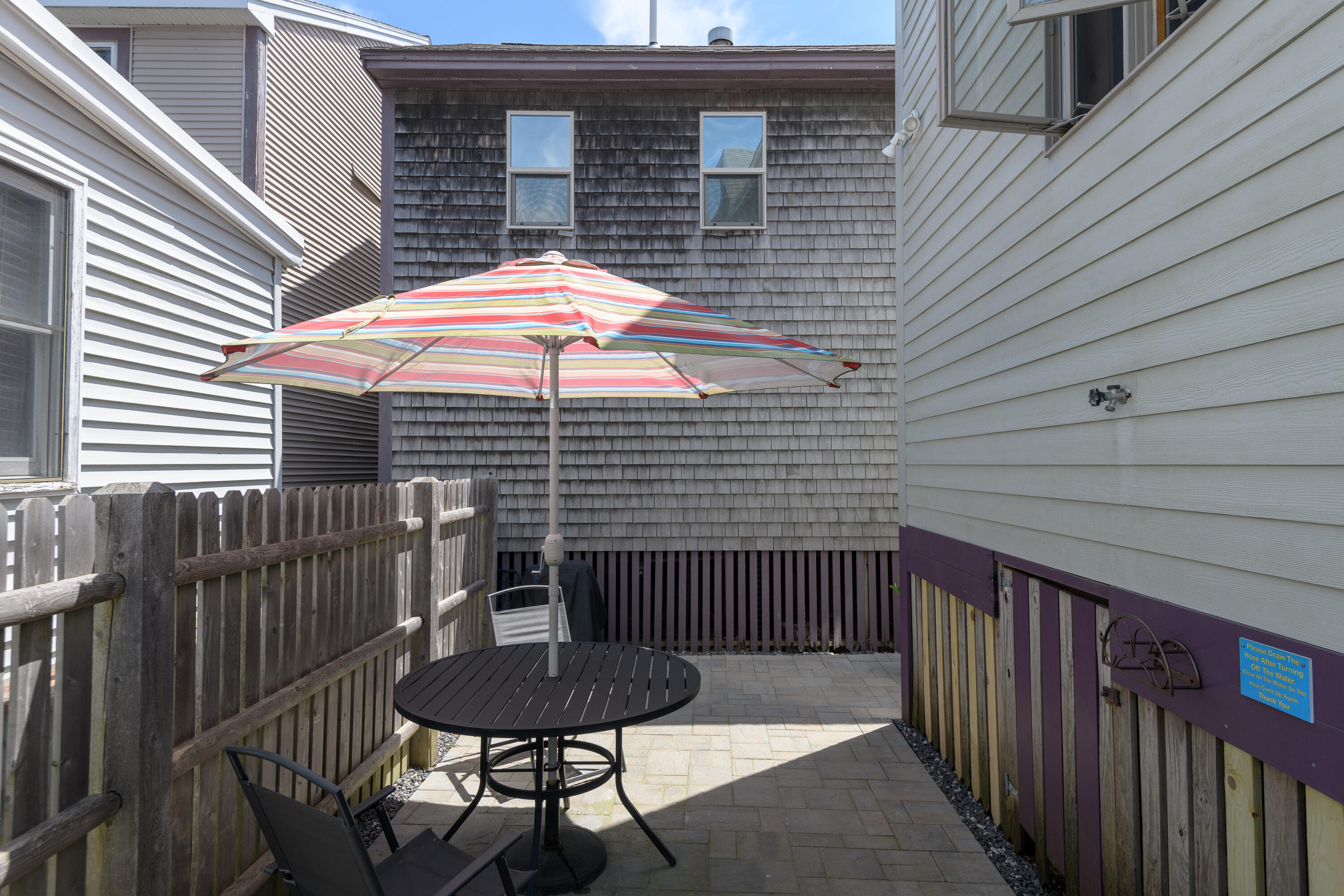 23 North Avenue, 23
