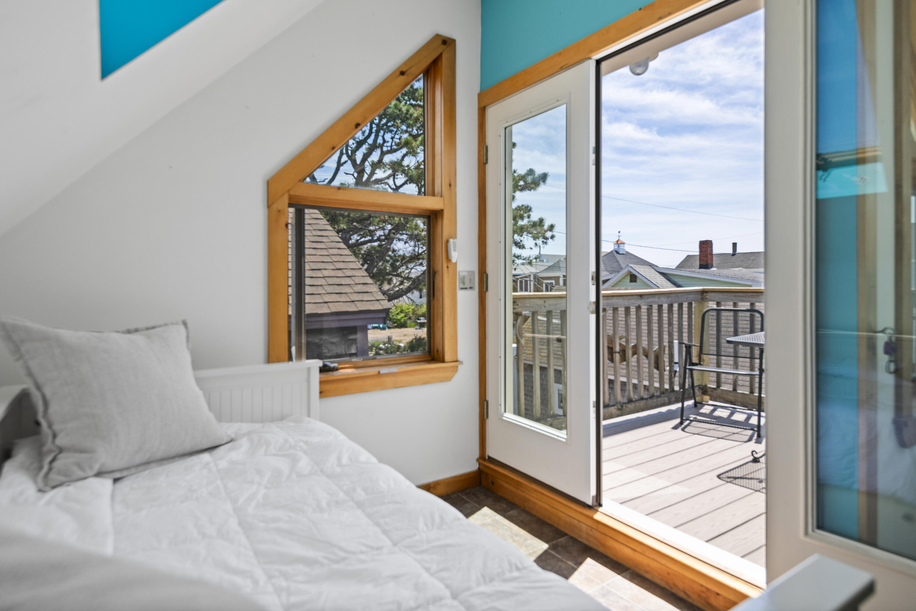 23 North Avenue, 23