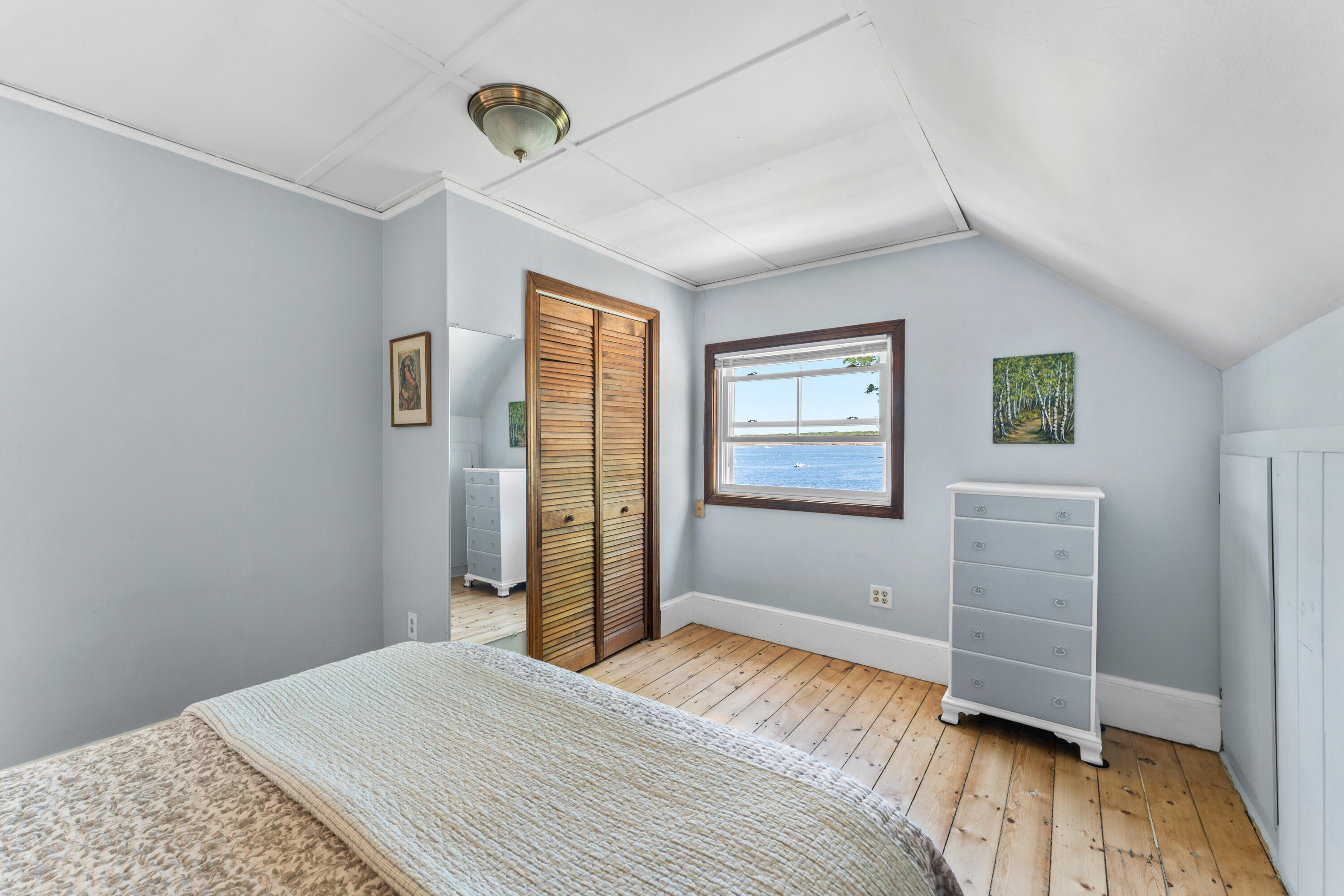 15 Myrtle Avenue