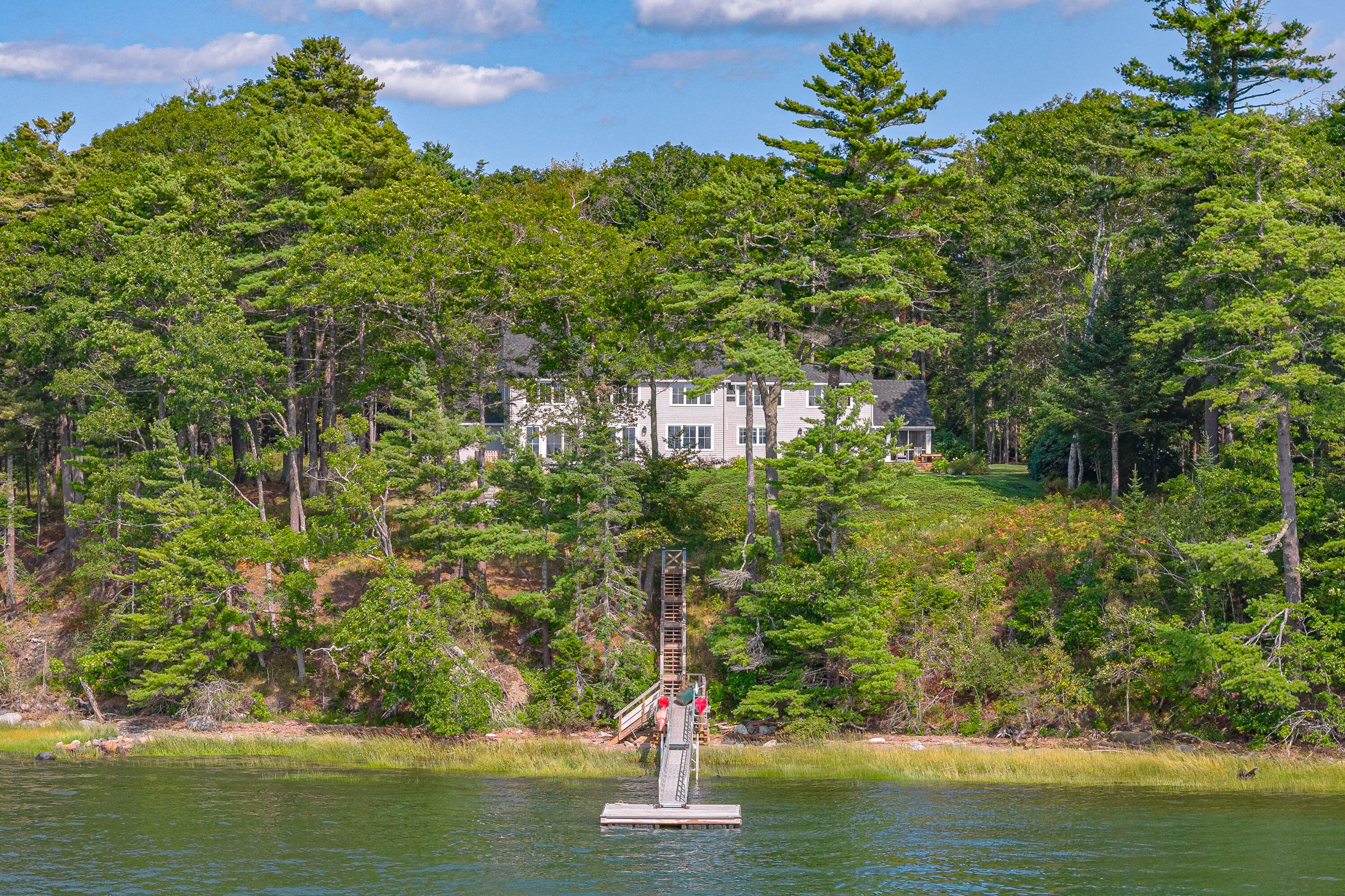 650 Mere Point Road