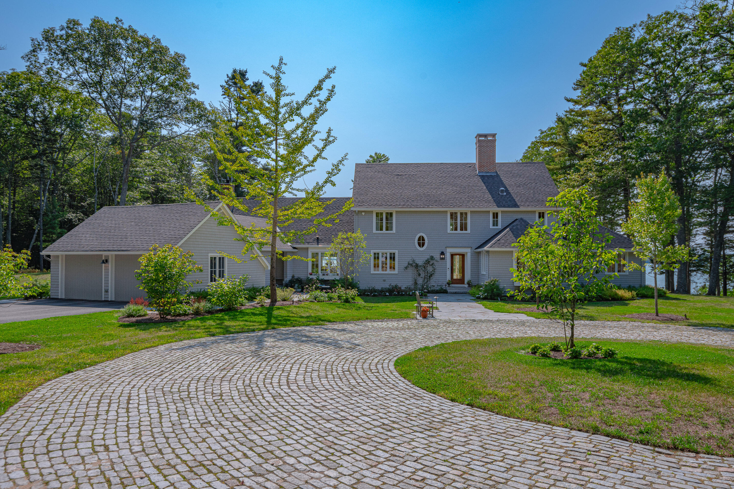 650 Mere Point Road