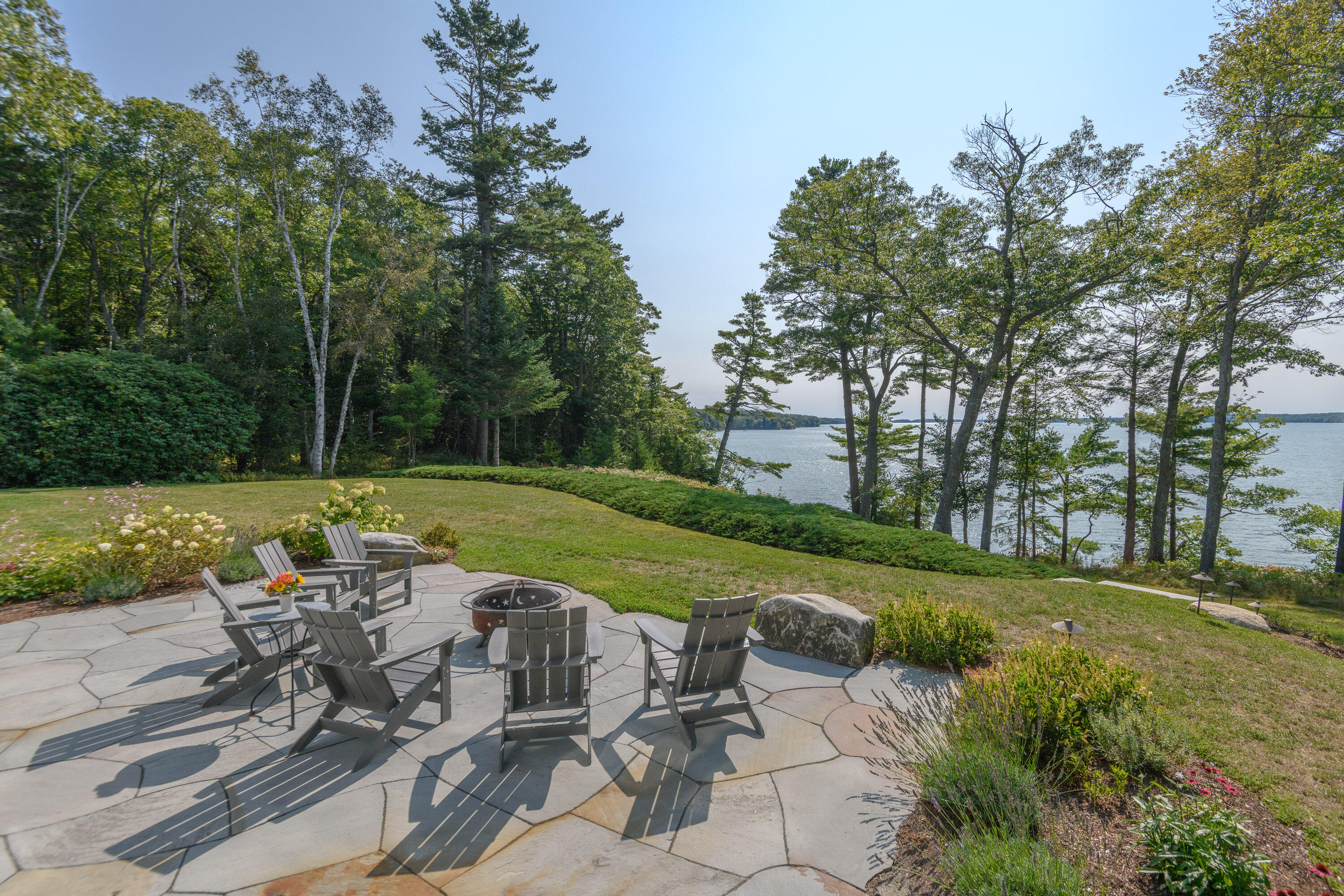650 Mere Point Road