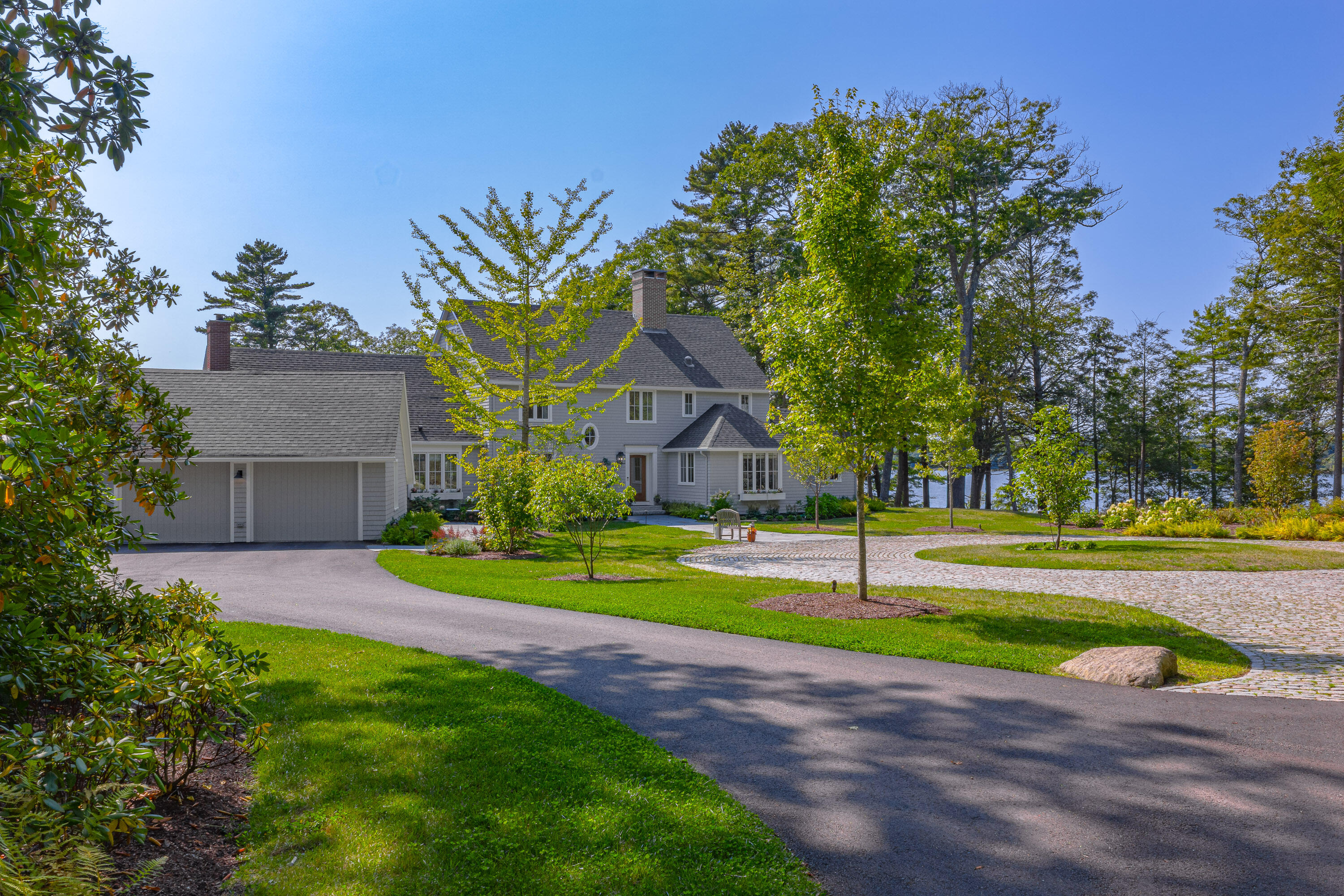 650 Mere Point Road