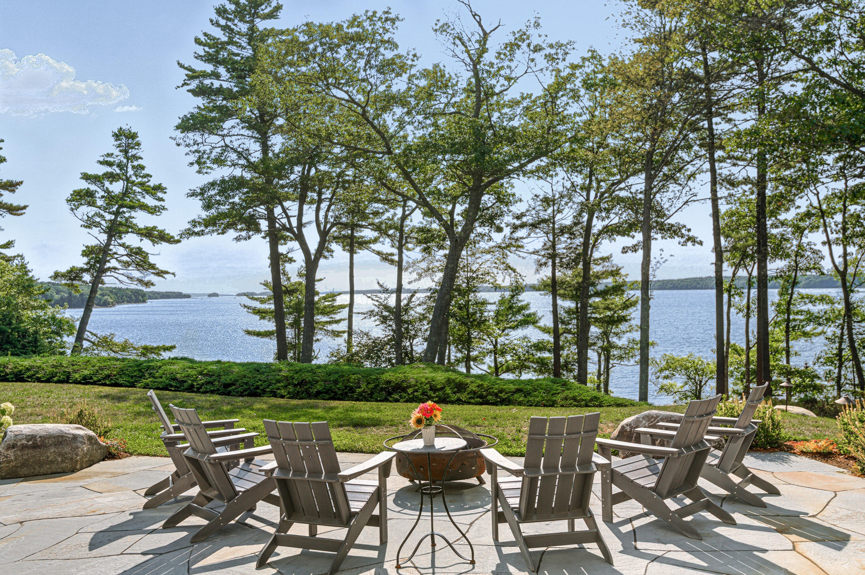 650 Mere Point Road