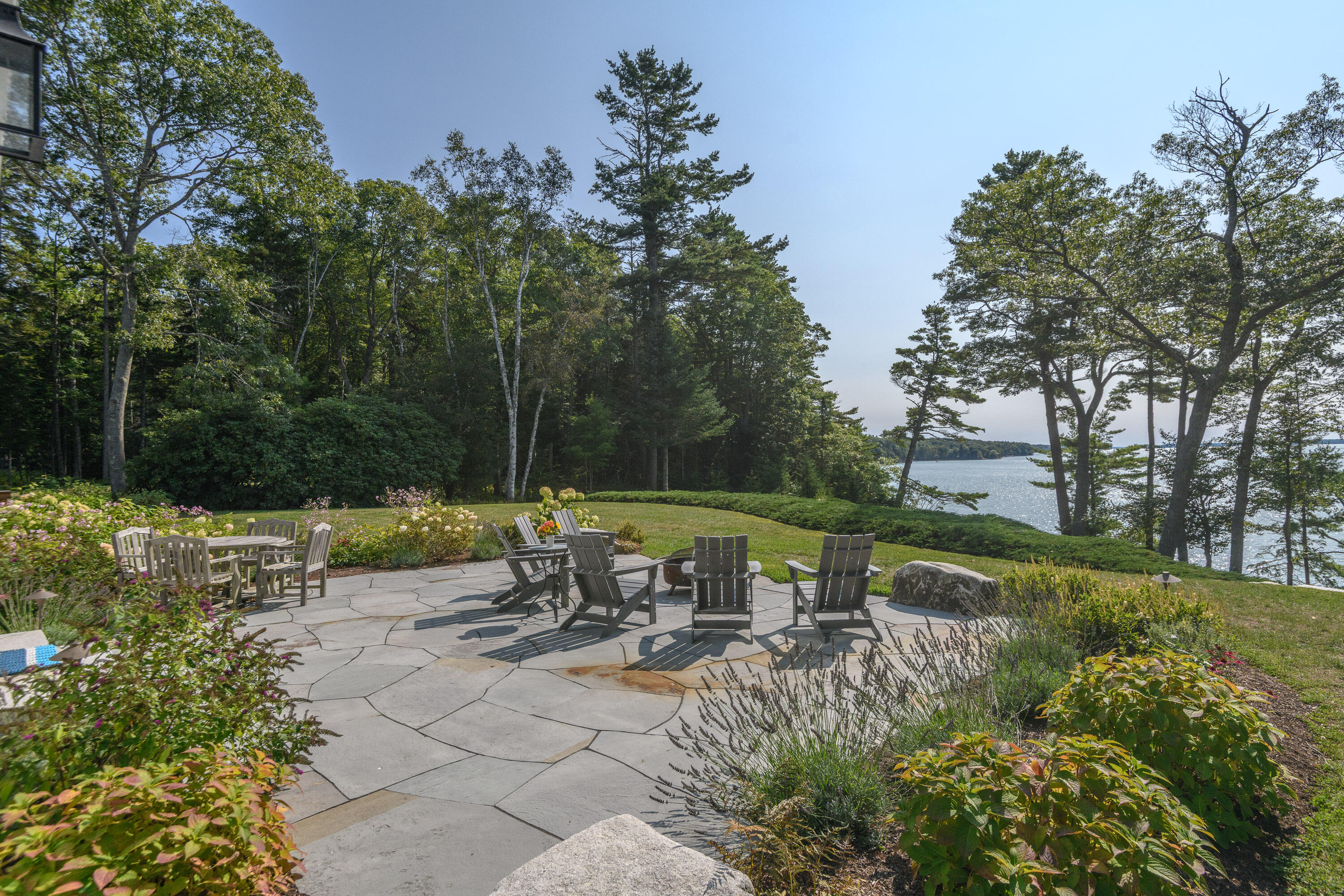 650 Mere Point Road