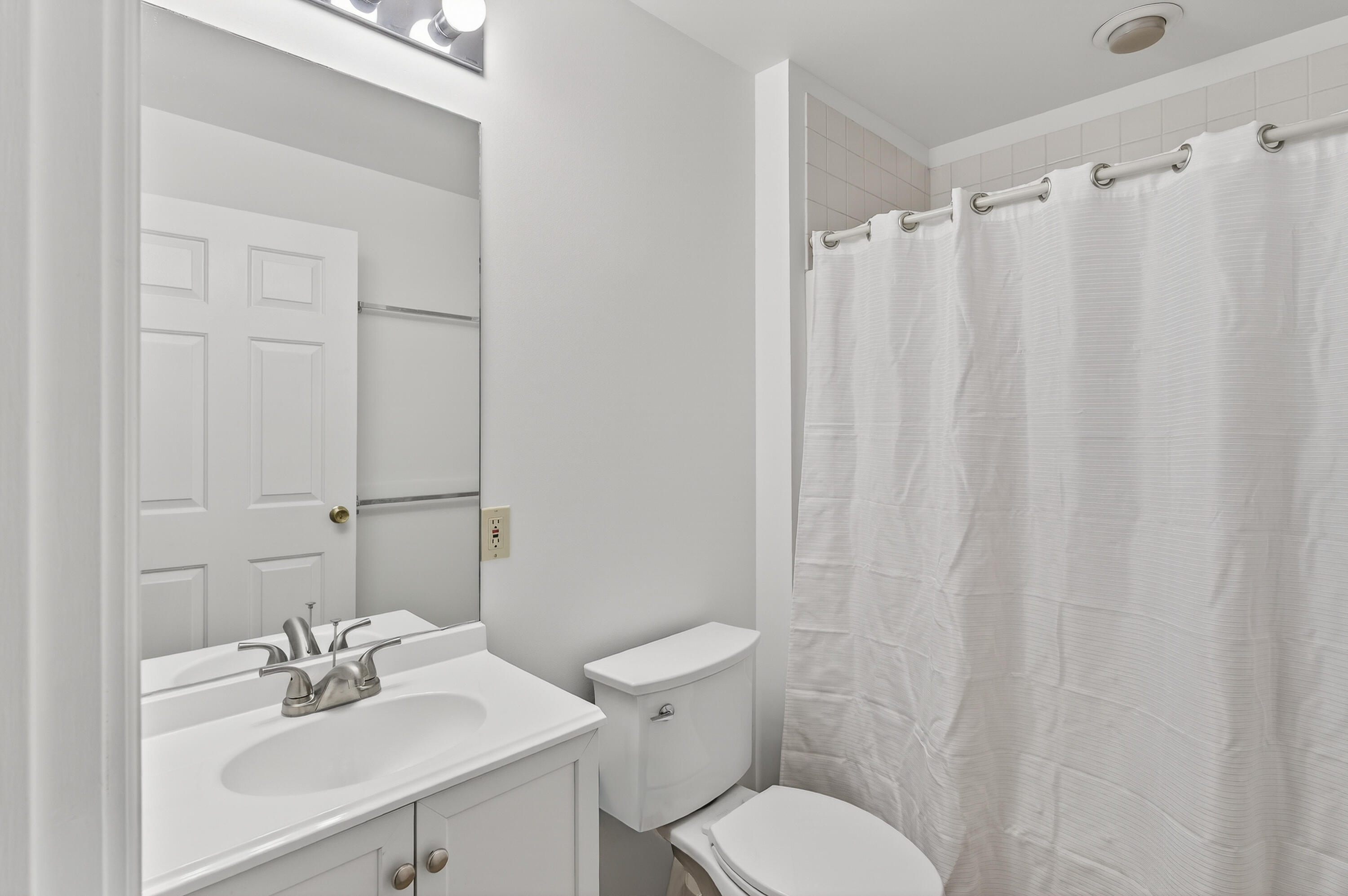 245 Broadway 202