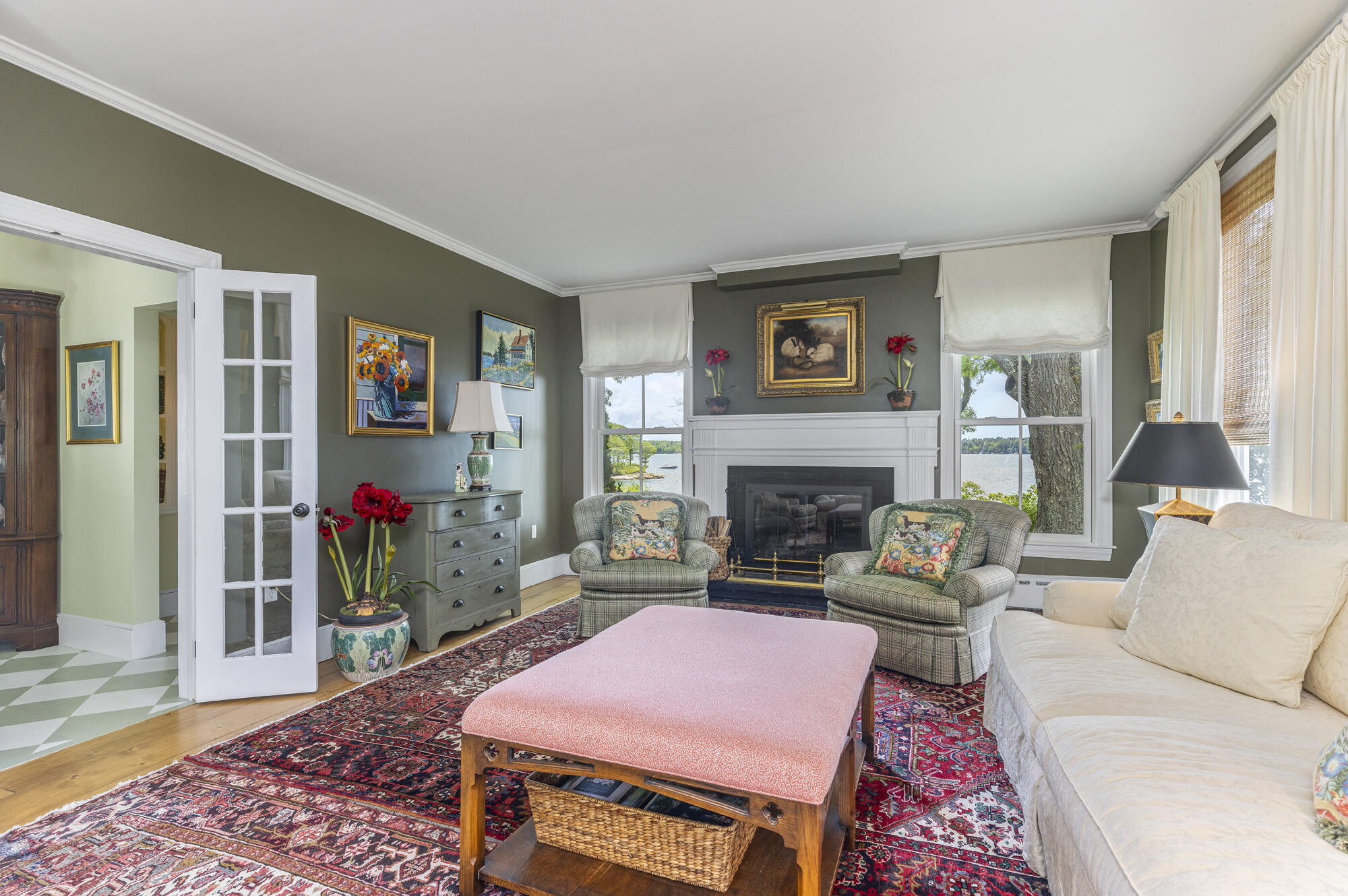 909 Princes Point Road