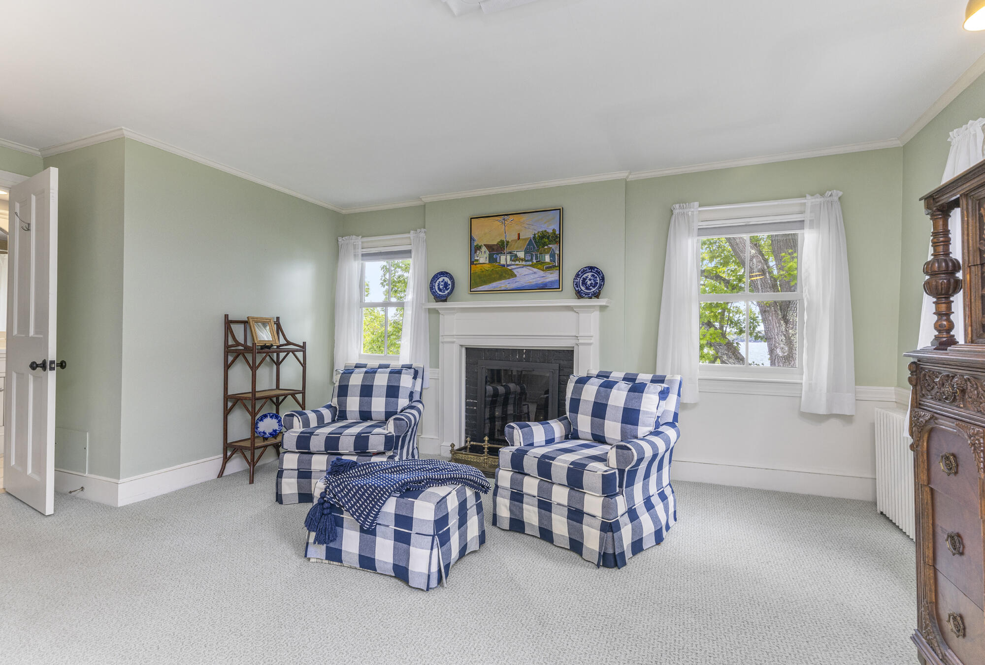 909 Princes Point Road