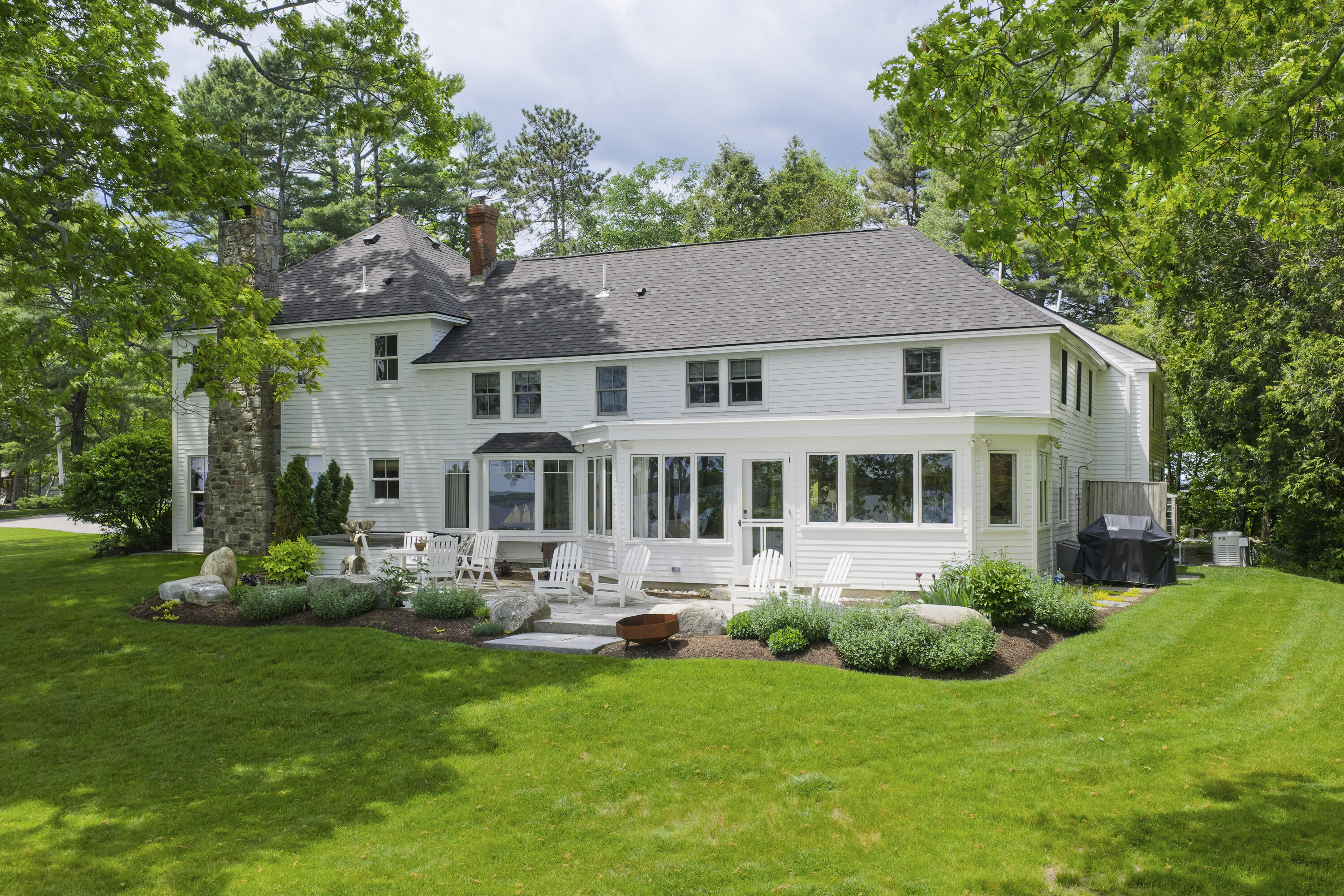 909 Princes Point Road