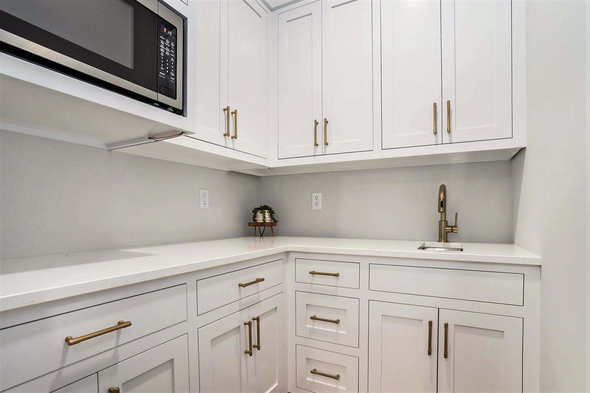 14848 Crest View Court