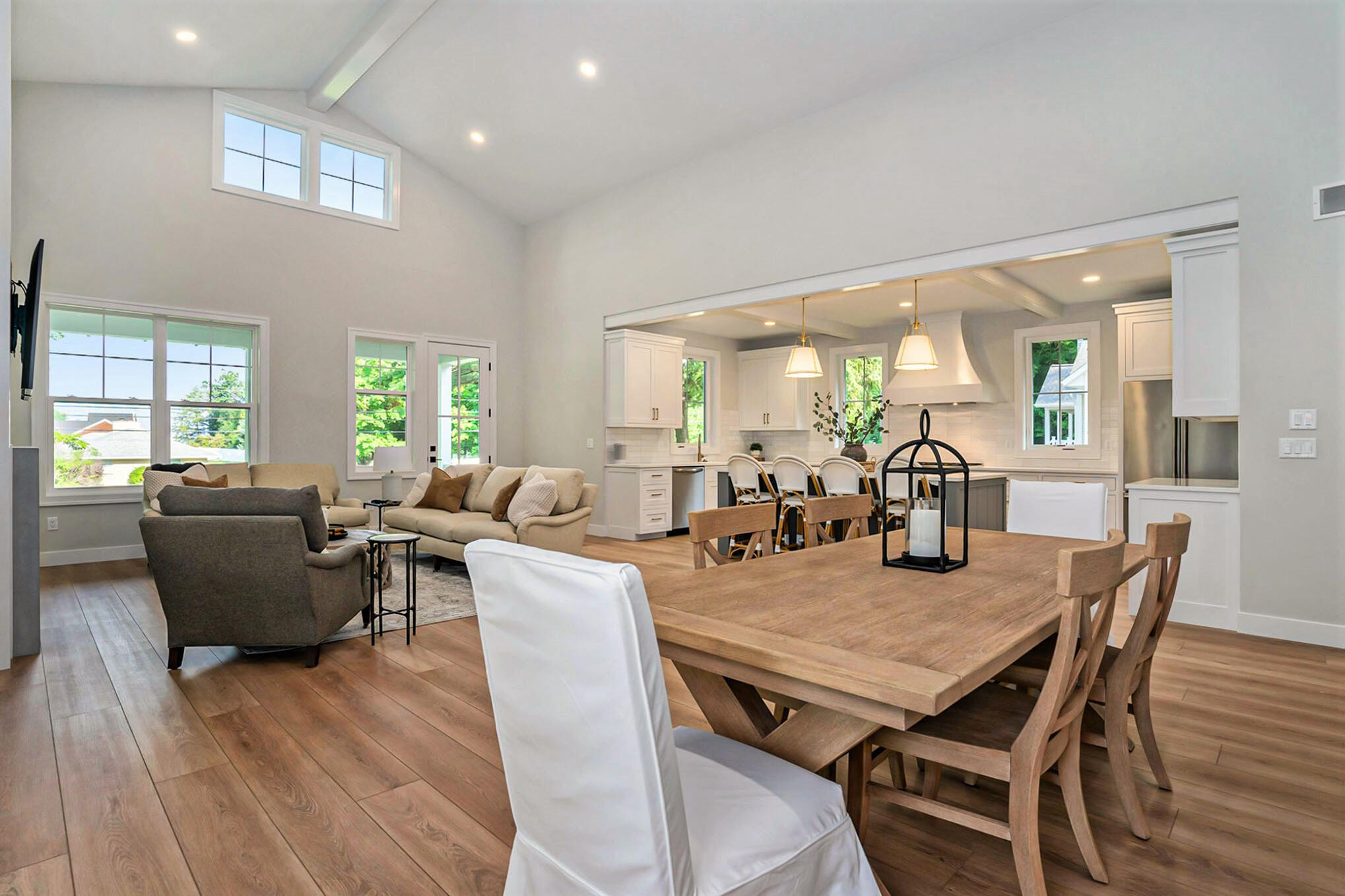 14848 Crest View Court