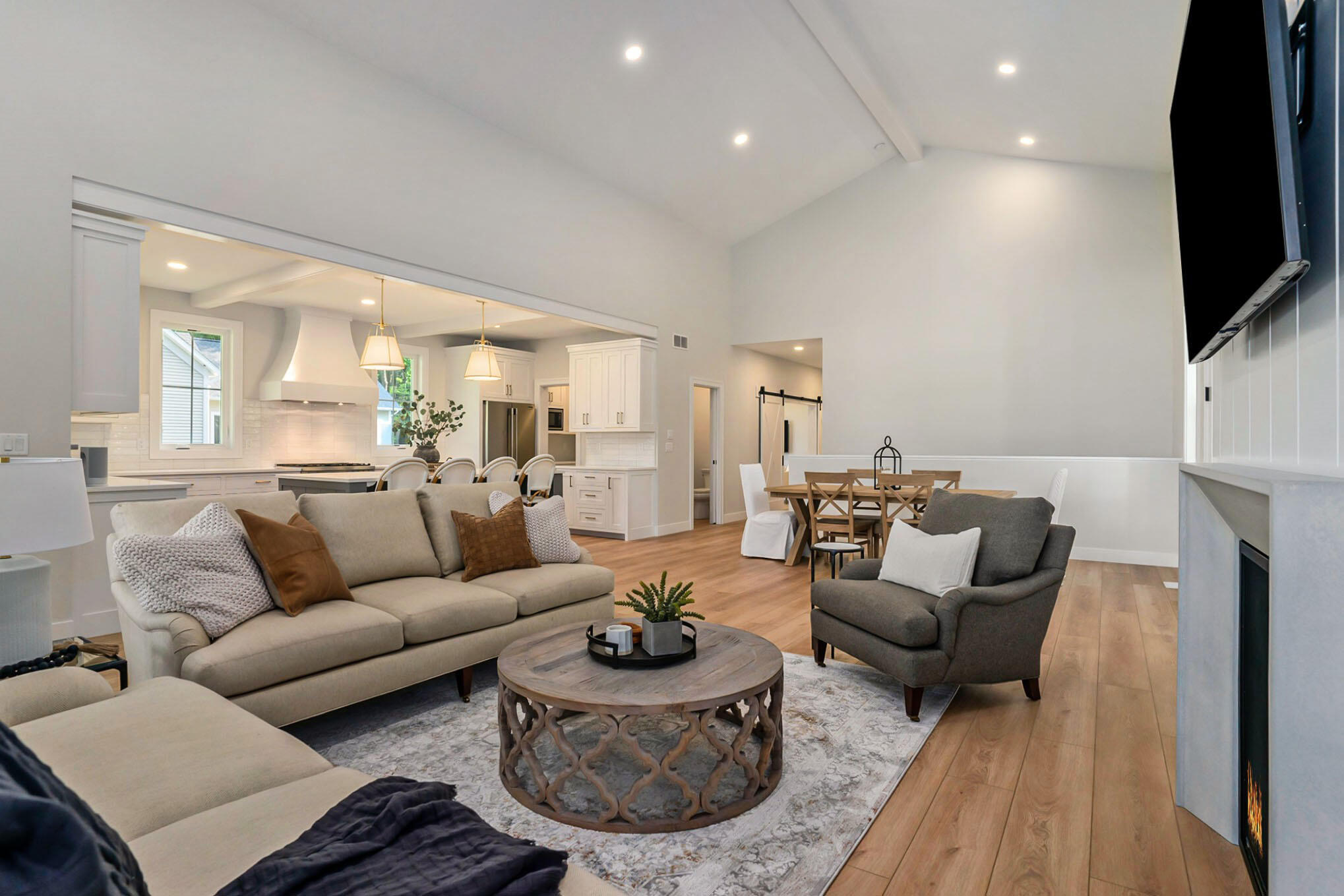 14848 Crest View Court