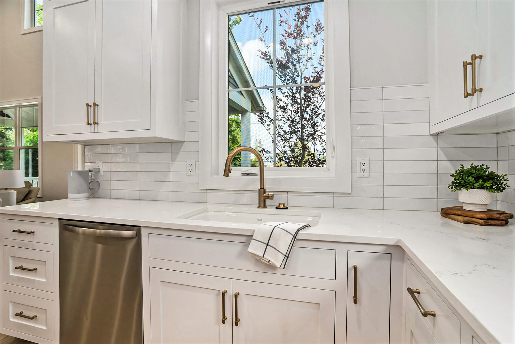 14848 Crest View Court