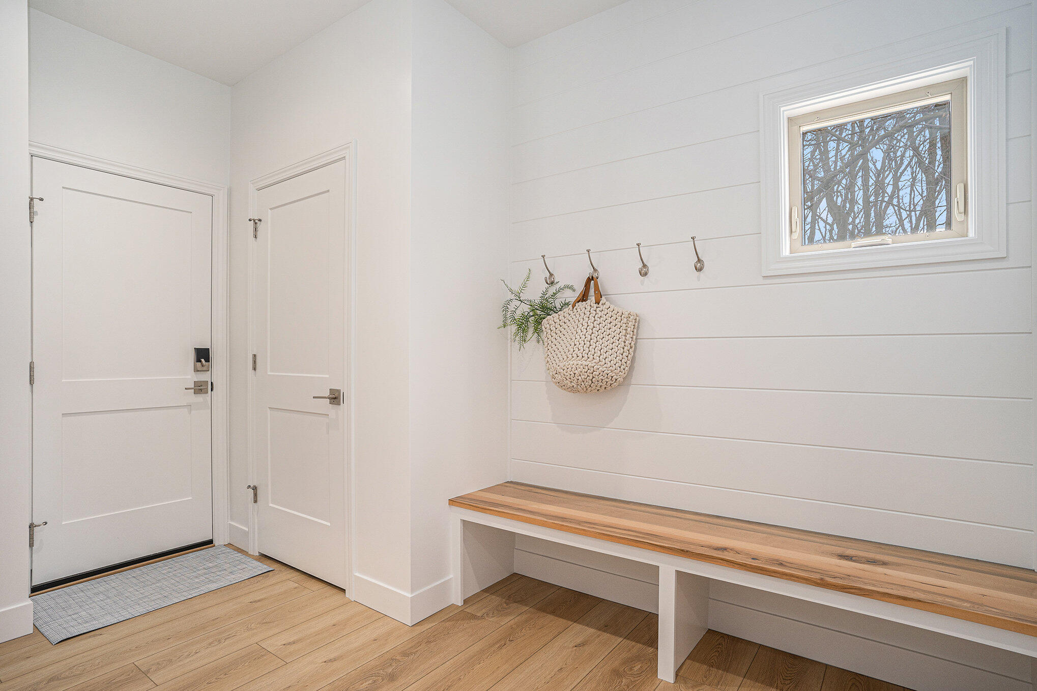 20055 Lake Shore Drive