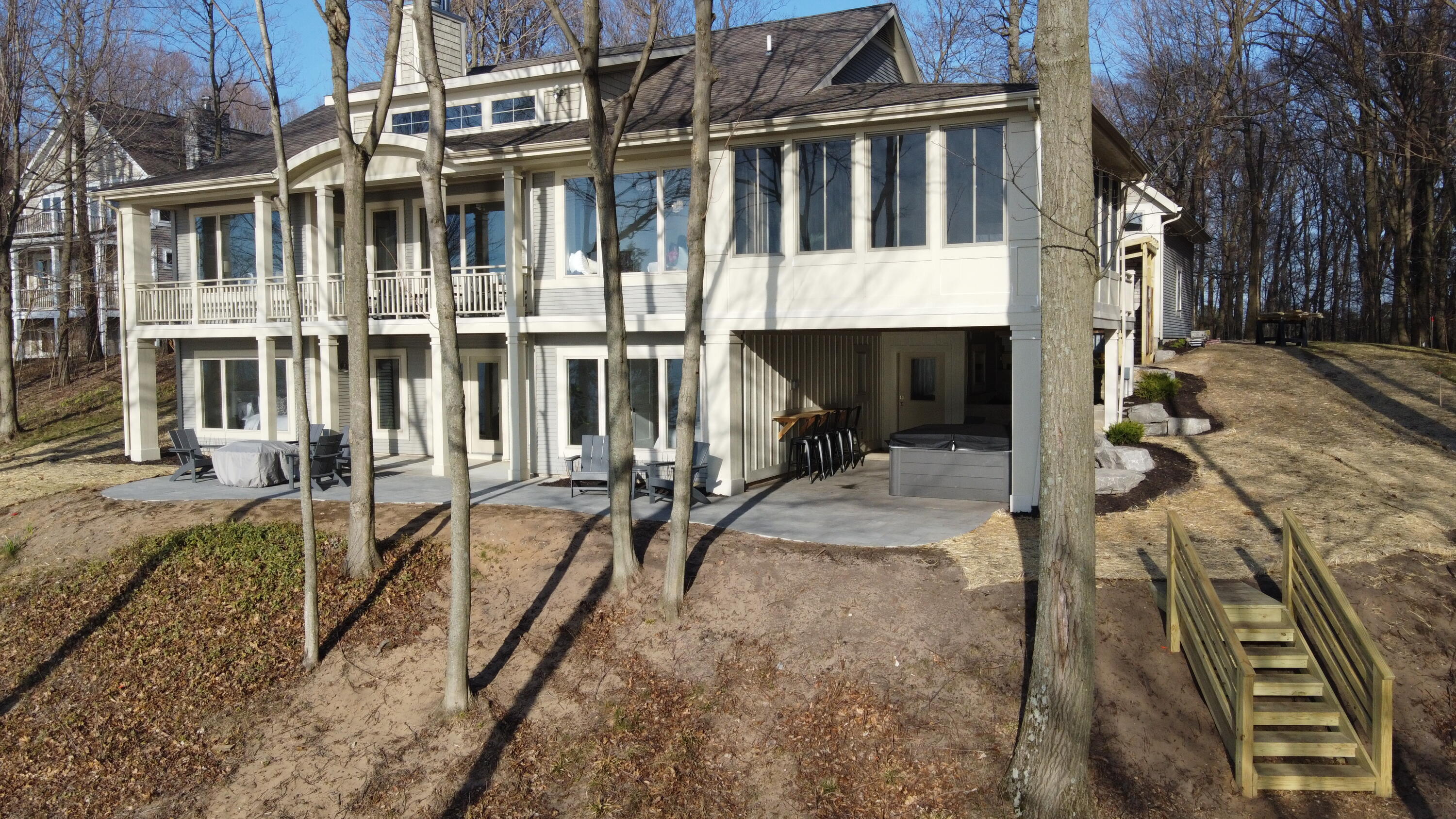 20055 Lake Shore Drive