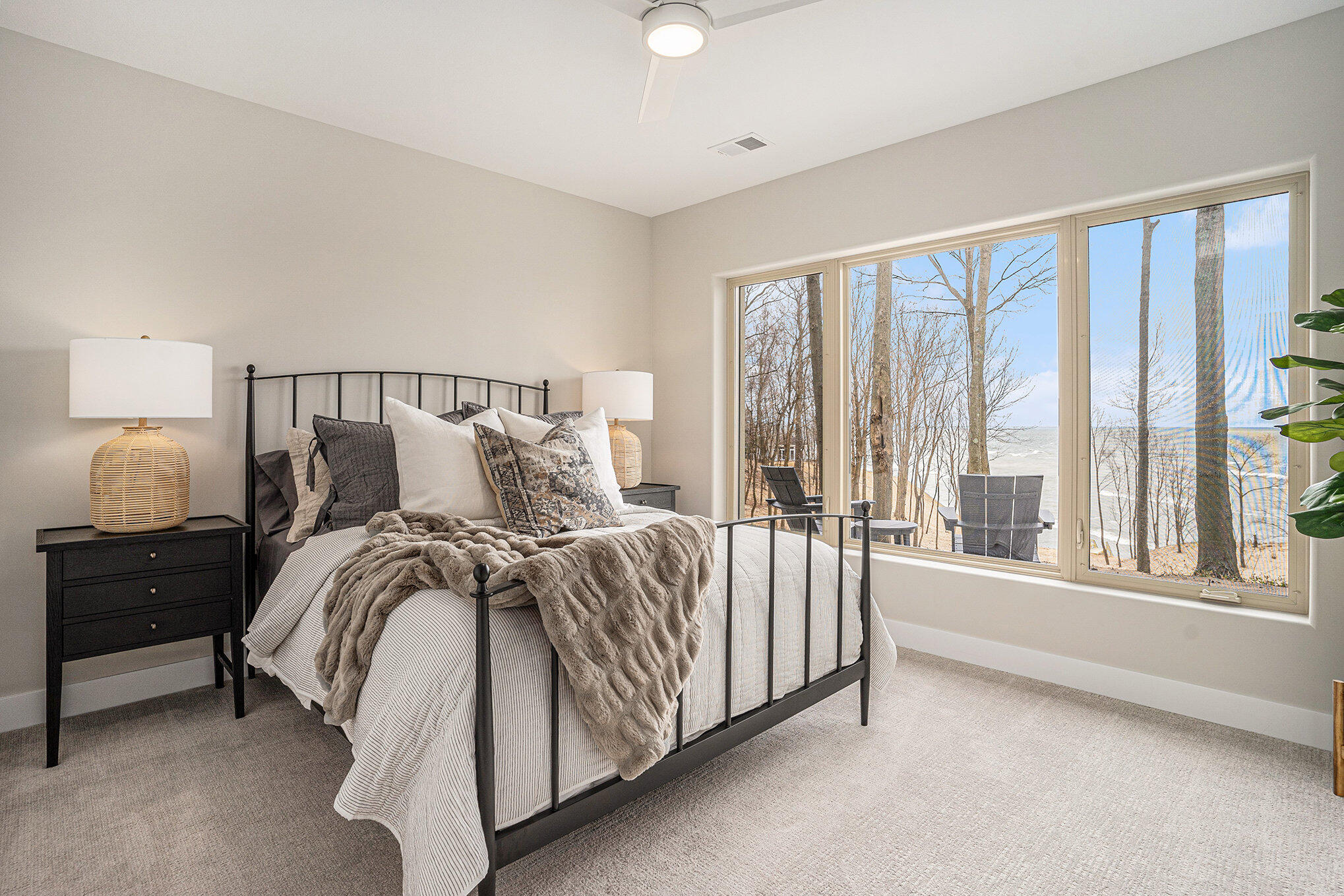 20055 Lake Shore Drive