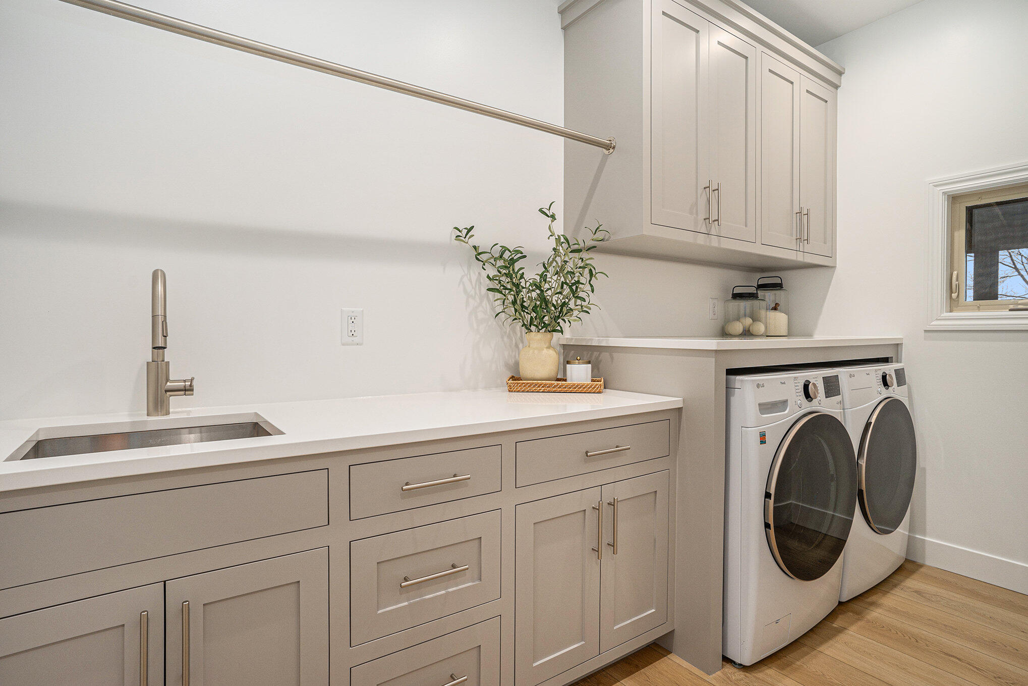 20055 Lake Shore Drive