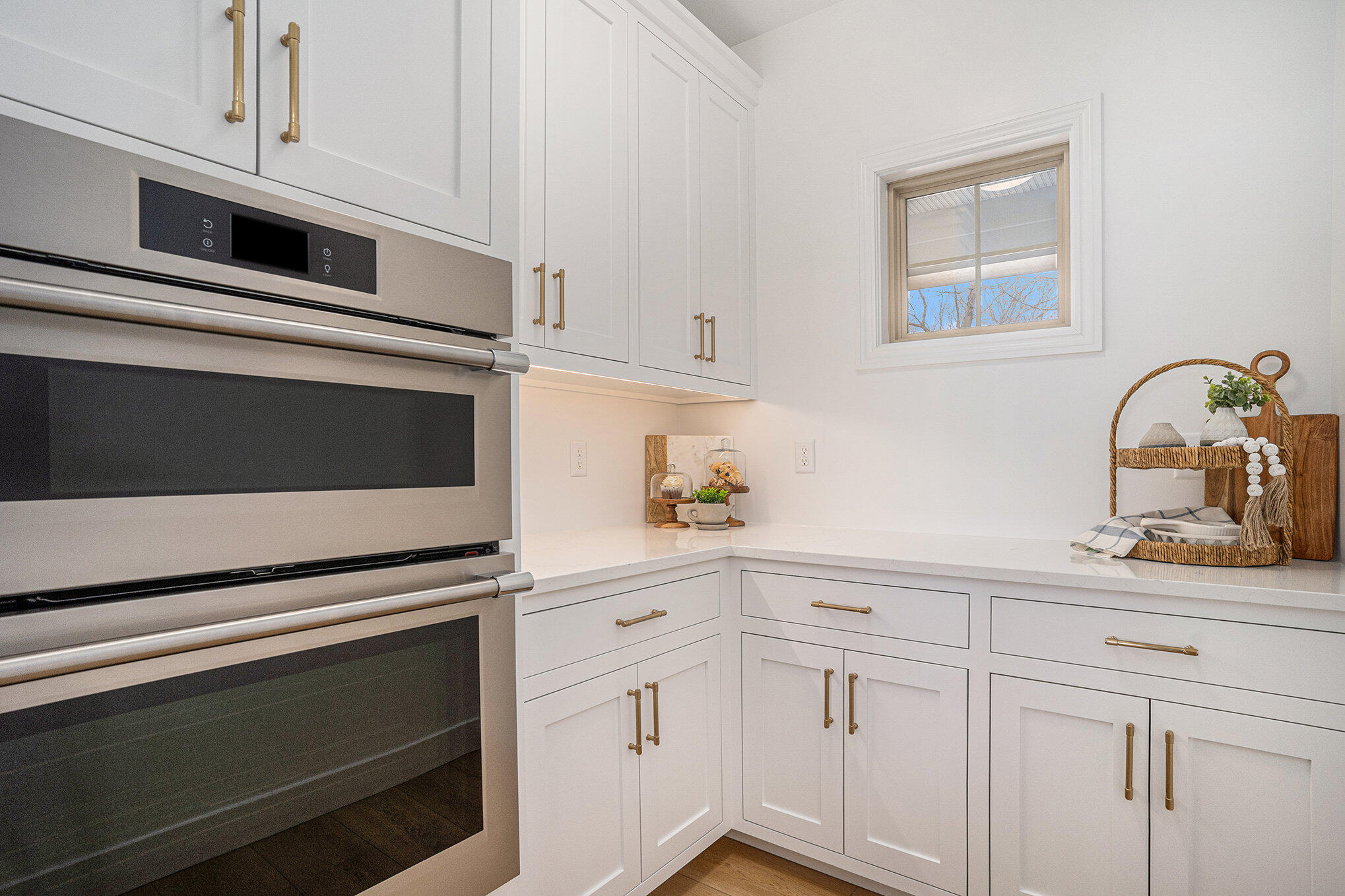 20055 Lake Shore Drive