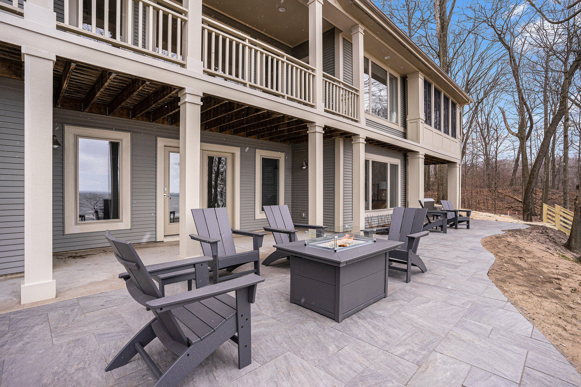 20055 Lake Shore Drive