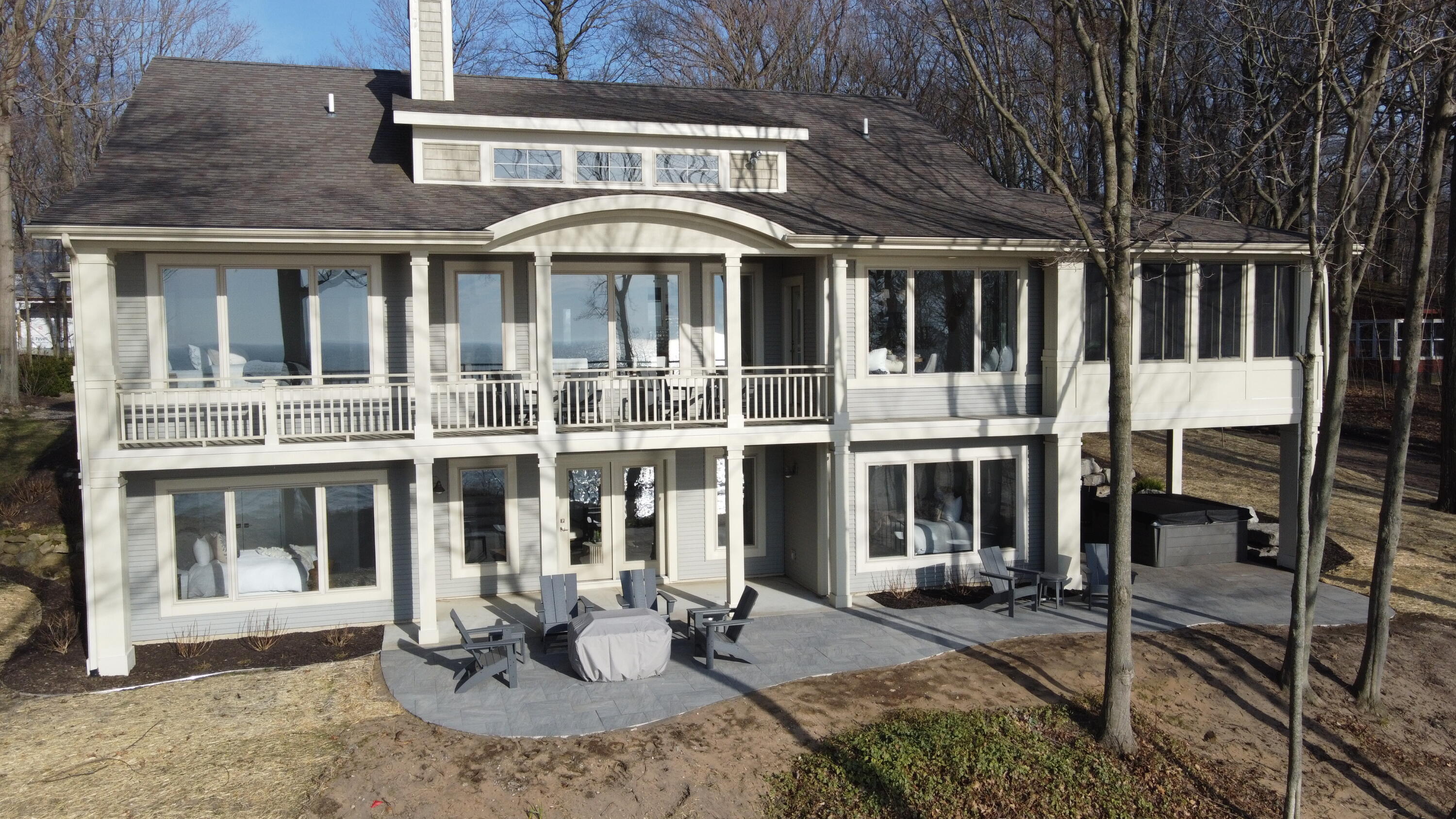 20055 Lake Shore Drive