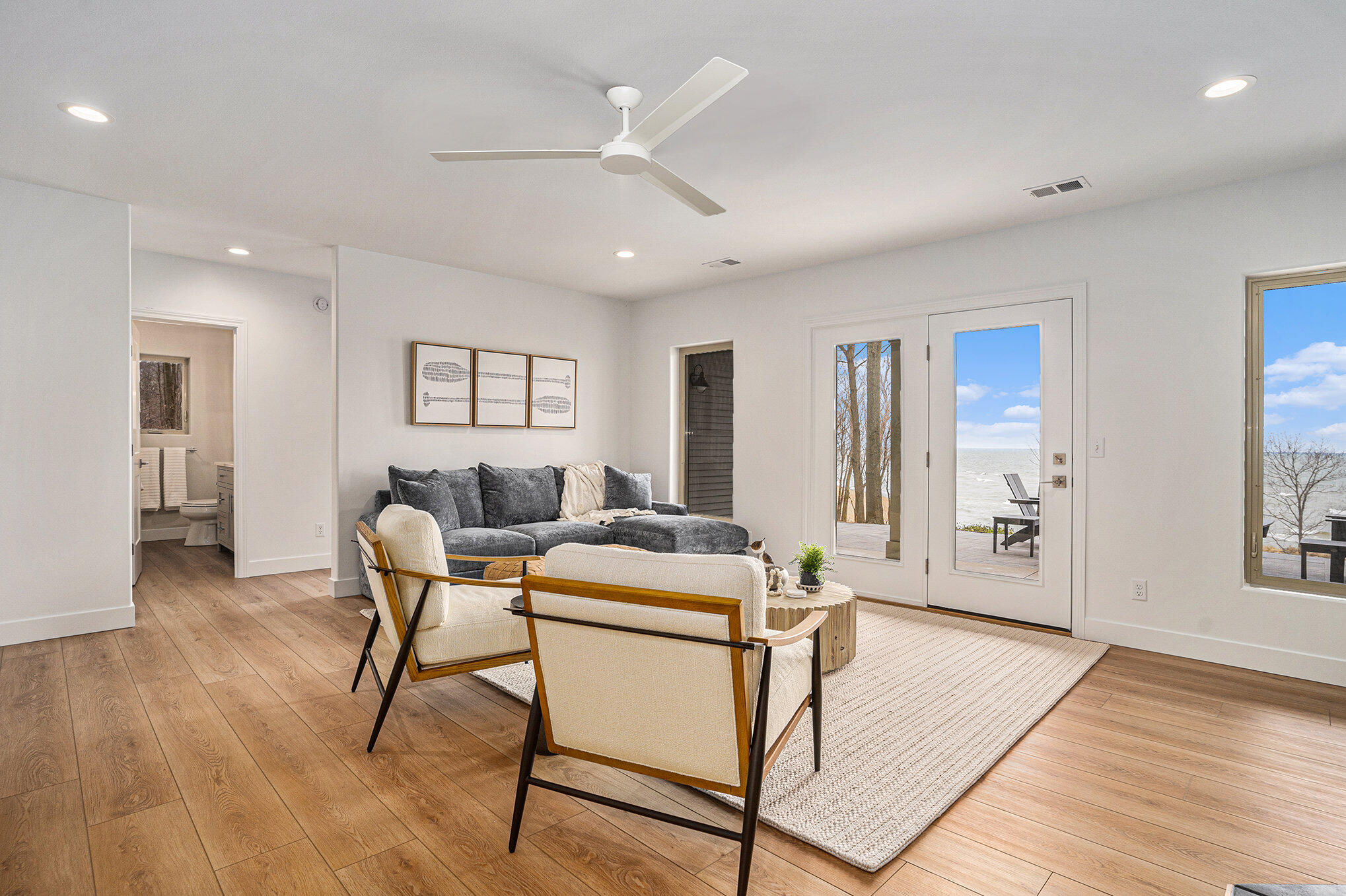 20055 Lake Shore Drive