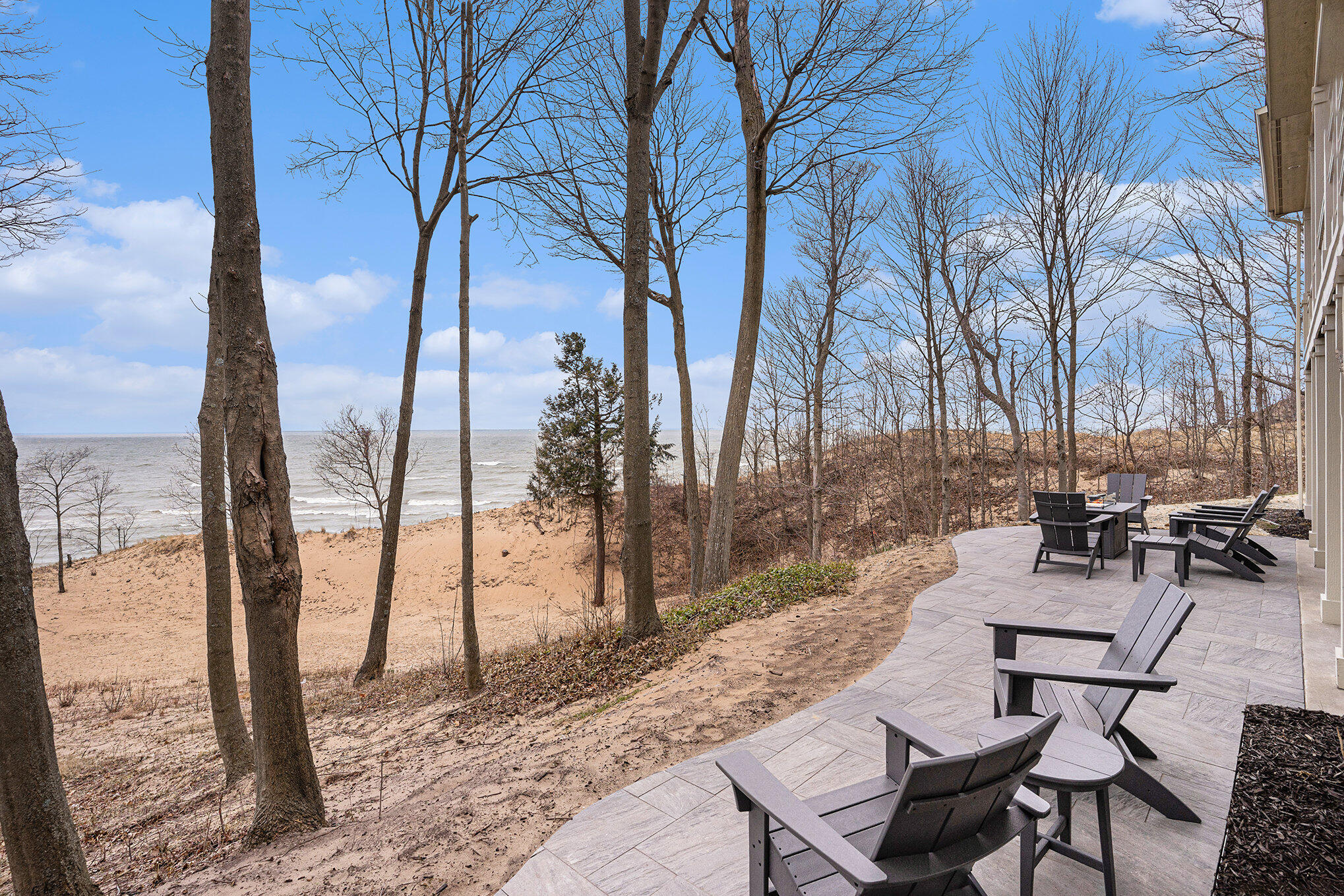 20055 Lake Shore Drive