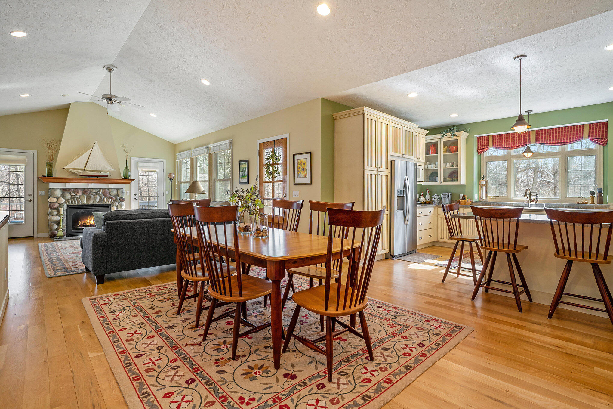 7155 Cottage Lane Lane