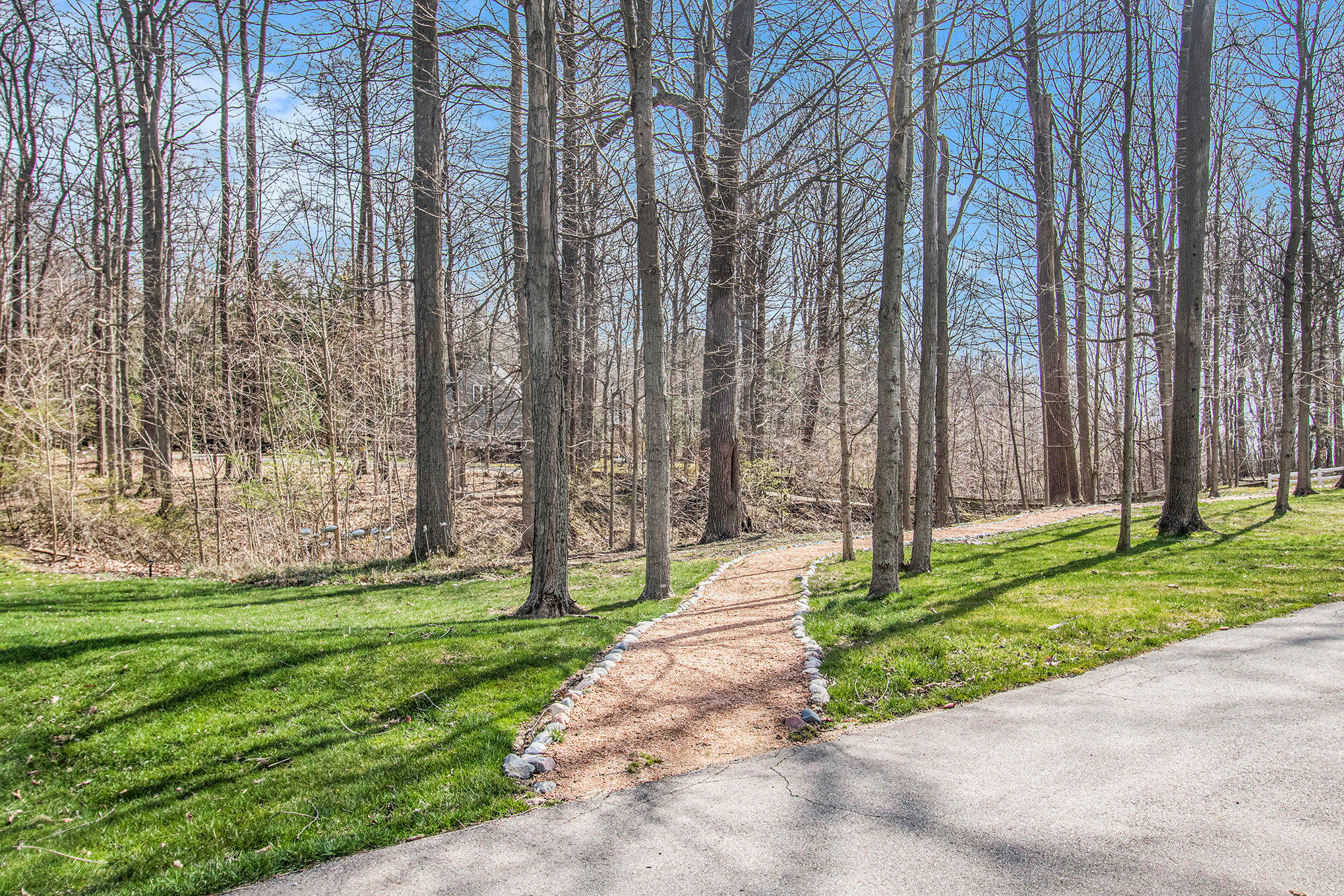 7155 Cottage Lane Lane